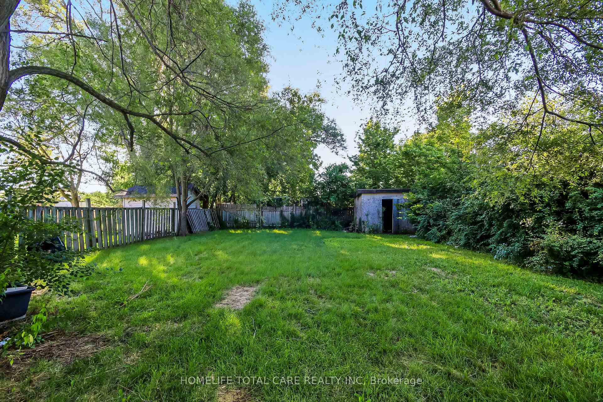 Photo 2 of 49 Grand Street, Brantford, North Park/Wood St. — HOMEH