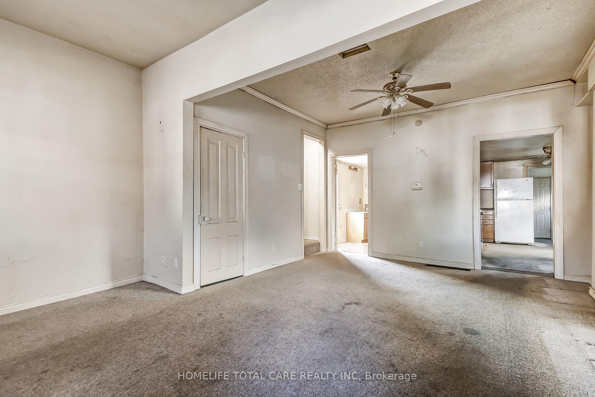 Photo 4 of 49 Grand Street, Brantford, North Park/Wood St. — HOMEH