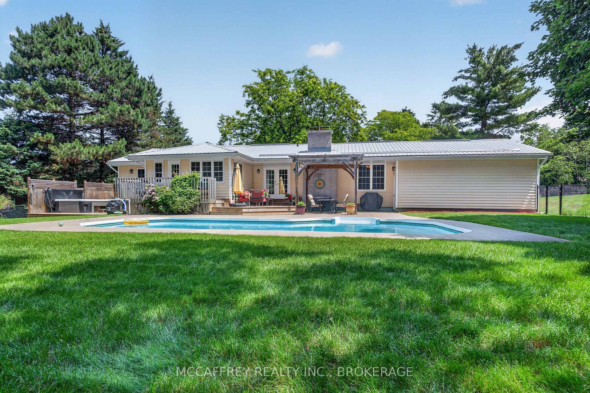 Photo 37 of 62 Edgewood Drive, Greater Napanee, Greater Napanee — HOMEH
