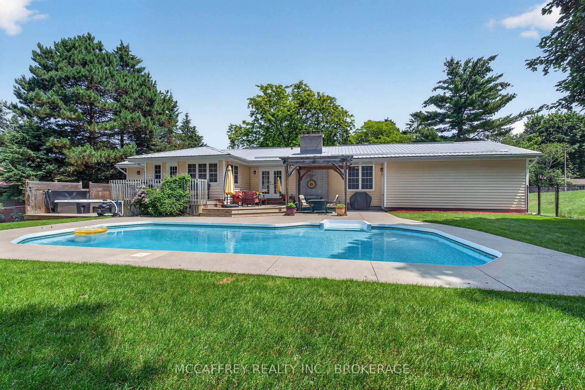 Photo 38 of 62 Edgewood Drive, Greater Napanee, Greater Napanee — HOMEH
