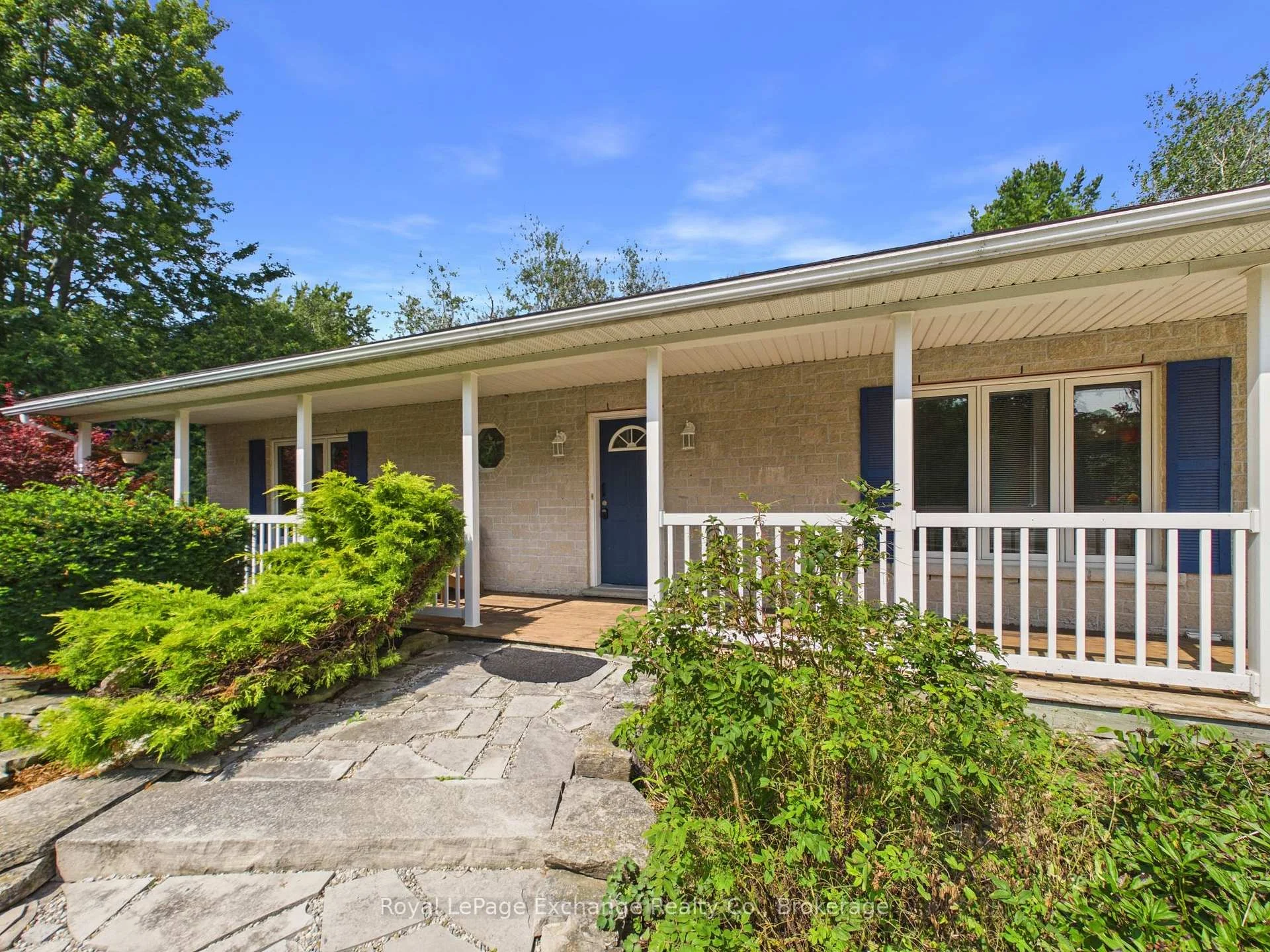 Photo 4 of 377 Lake Range Drive, Huron-Kinloss — HOMEH