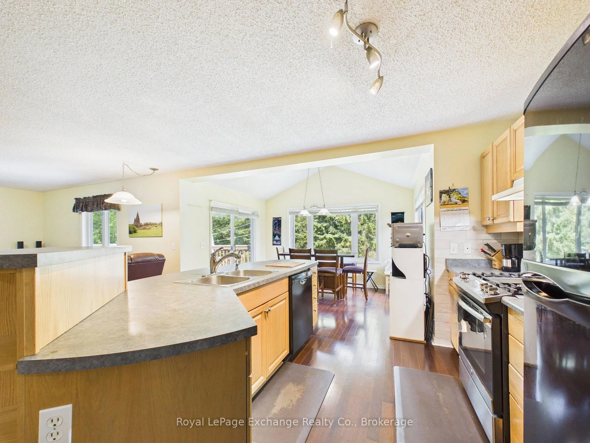 Photo 16 of 377 Lake Range Drive, Huron-Kinloss — HOMEH