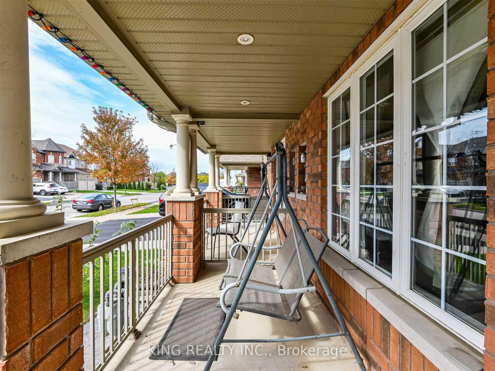 Photo 3 of 23 Wall Street, Brampton, Sandringham-Wellington — HOMEH