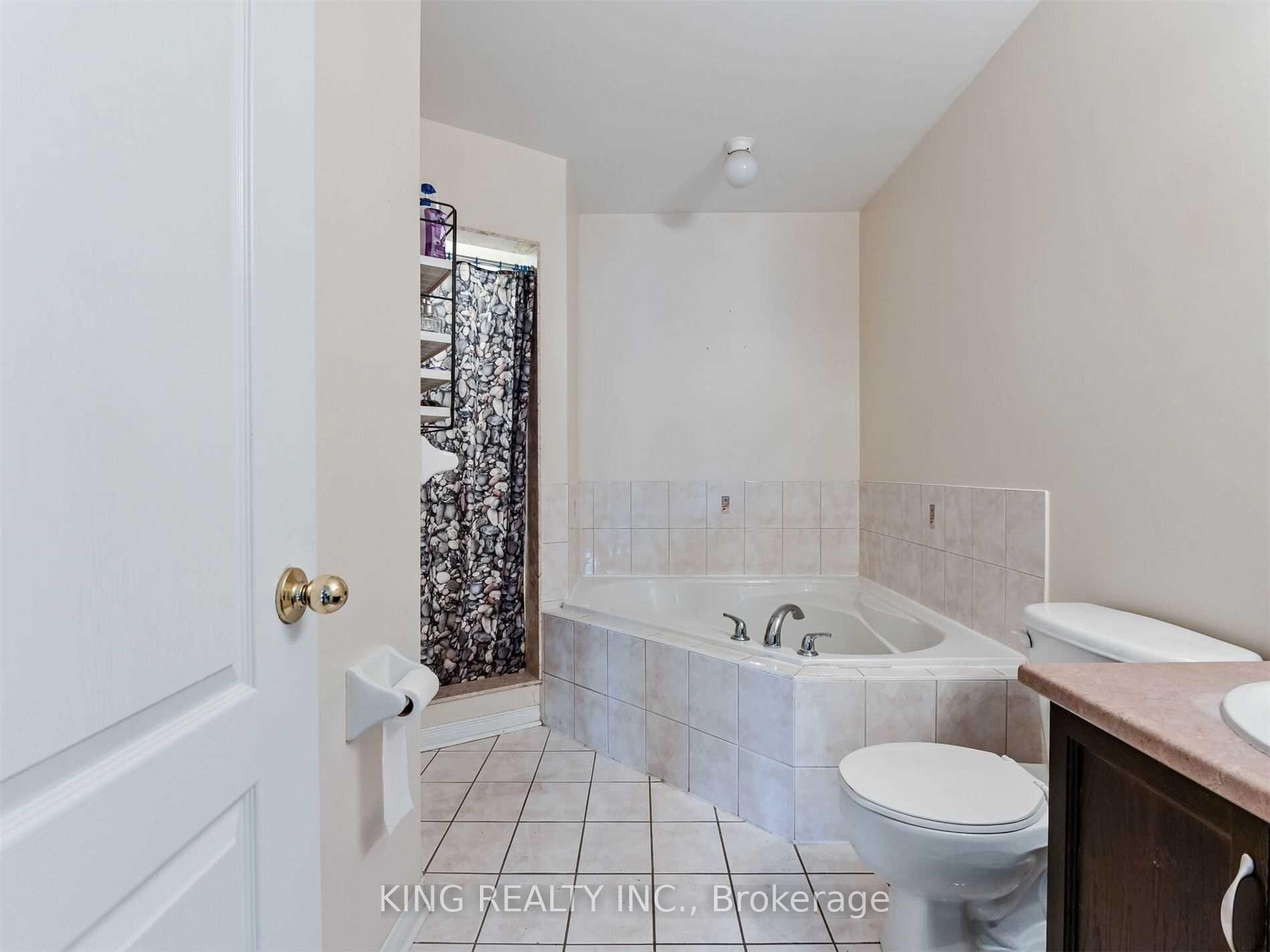 Photo 16 of 23 Wall Street, Brampton, Sandringham-Wellington — HOMEH