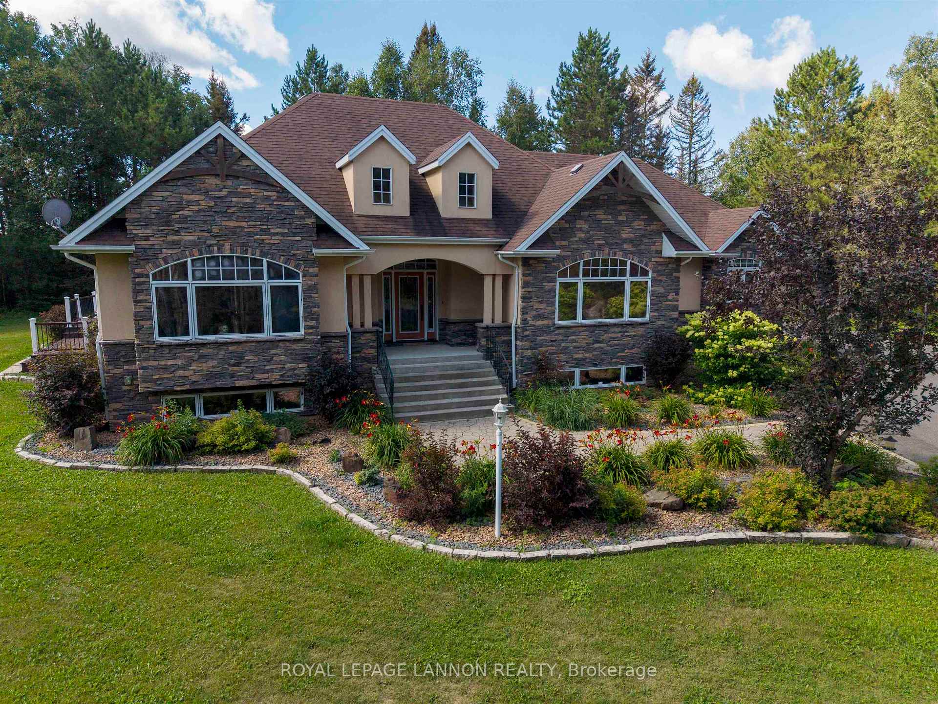 Photo of 791 Hilldale Road