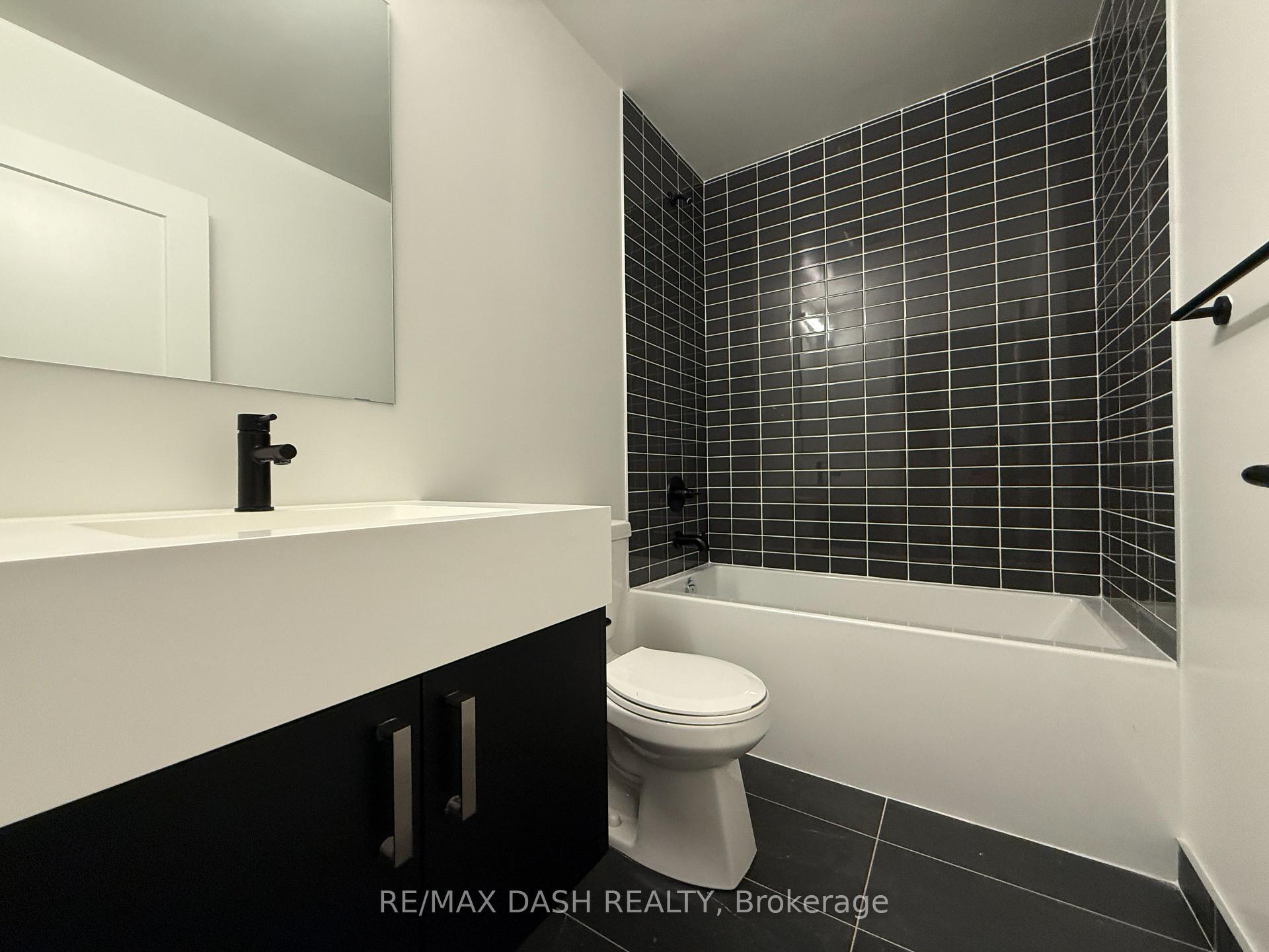 Photo 3 of Unit 401, 280 Dundas Street W, Toronto, University — HOMEH