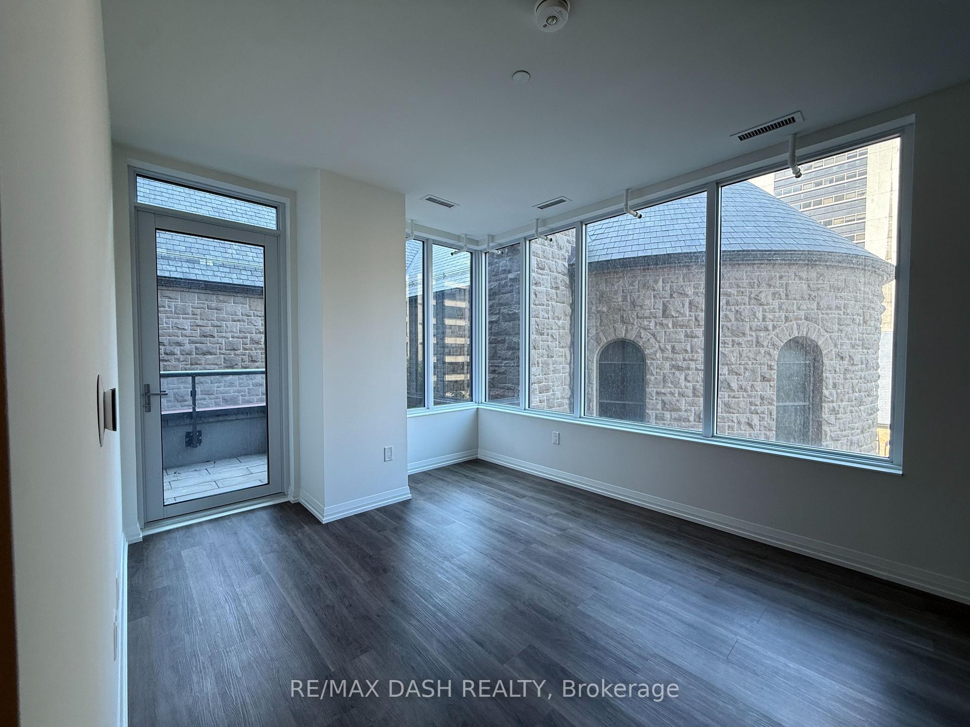 Photo 7 of Unit 401, 280 Dundas Street W, Toronto, University — HOMEH