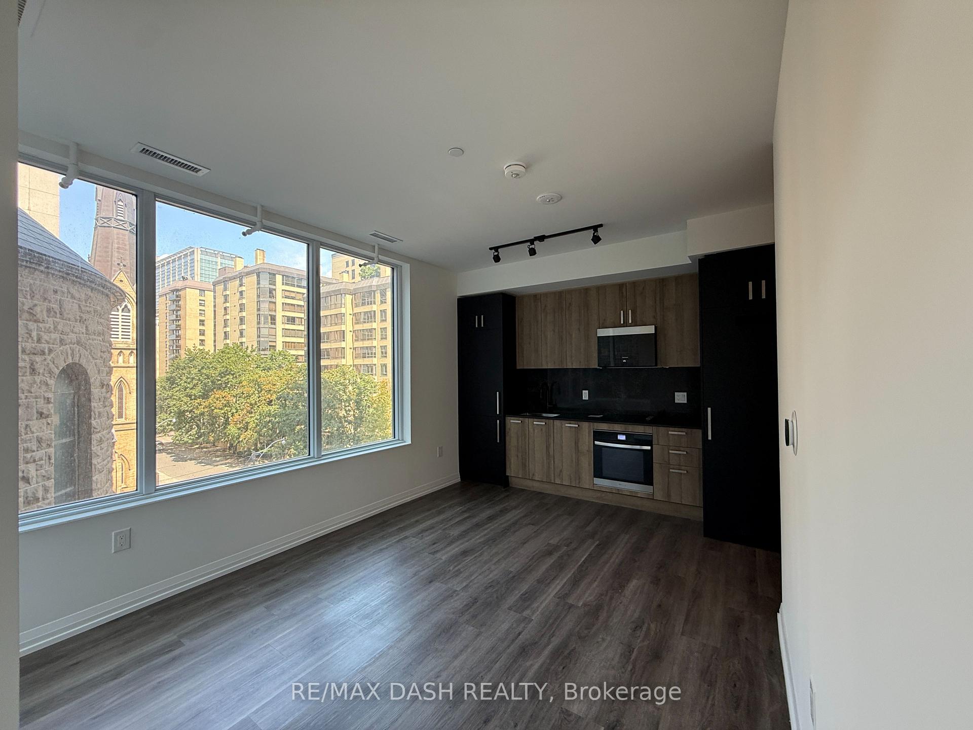 Photo 18 of Unit 401, 280 Dundas Street W, Toronto, University — HOMEH