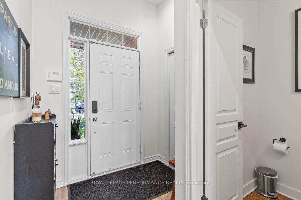 Photo 3 of 216 Badgeley Avenue, Ottawa, Kanata - Kanata Lakes/Heritage Hills — HOMEH