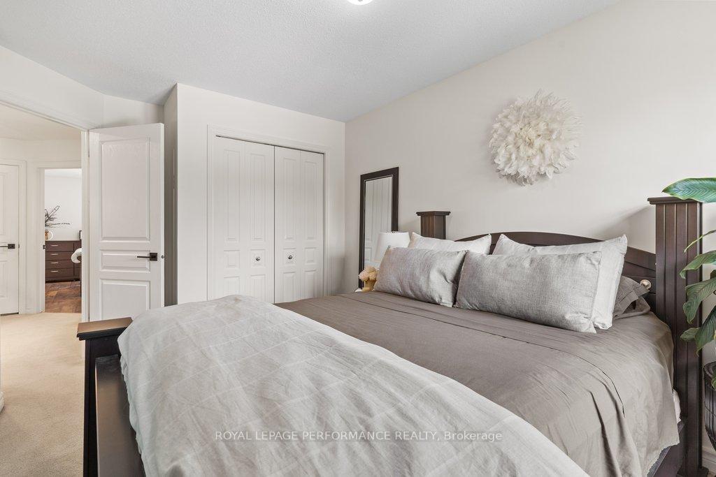 Photo 33 of 216 Badgeley Avenue, Ottawa, Kanata - Kanata Lakes/Heritage Hills — HOMEH