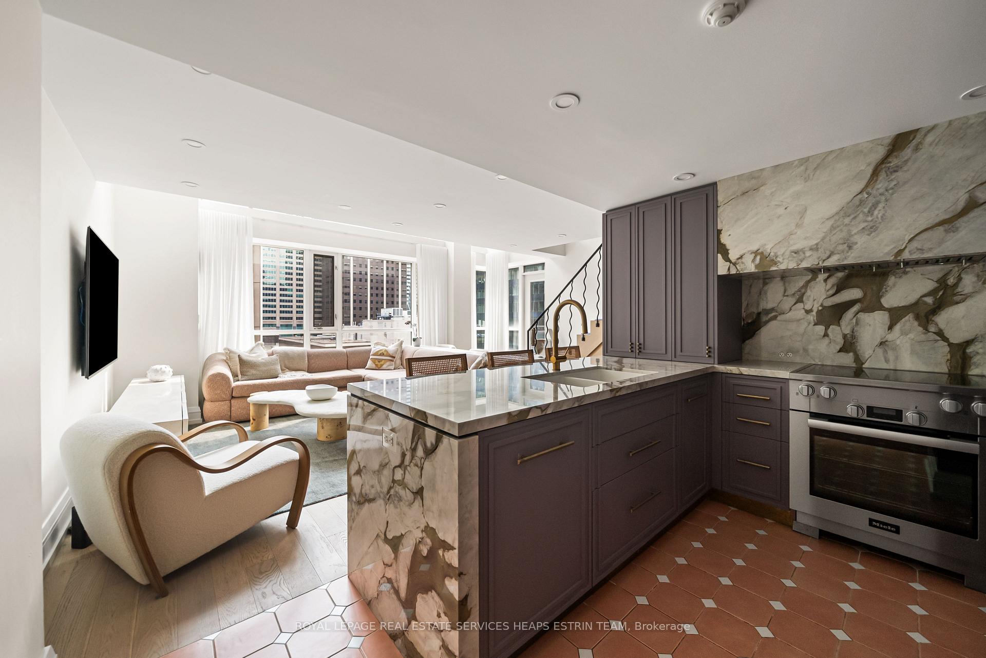 Photo 2 of Unit 710, 80 Cumberland Street, Toronto, The Annex — HOMEH