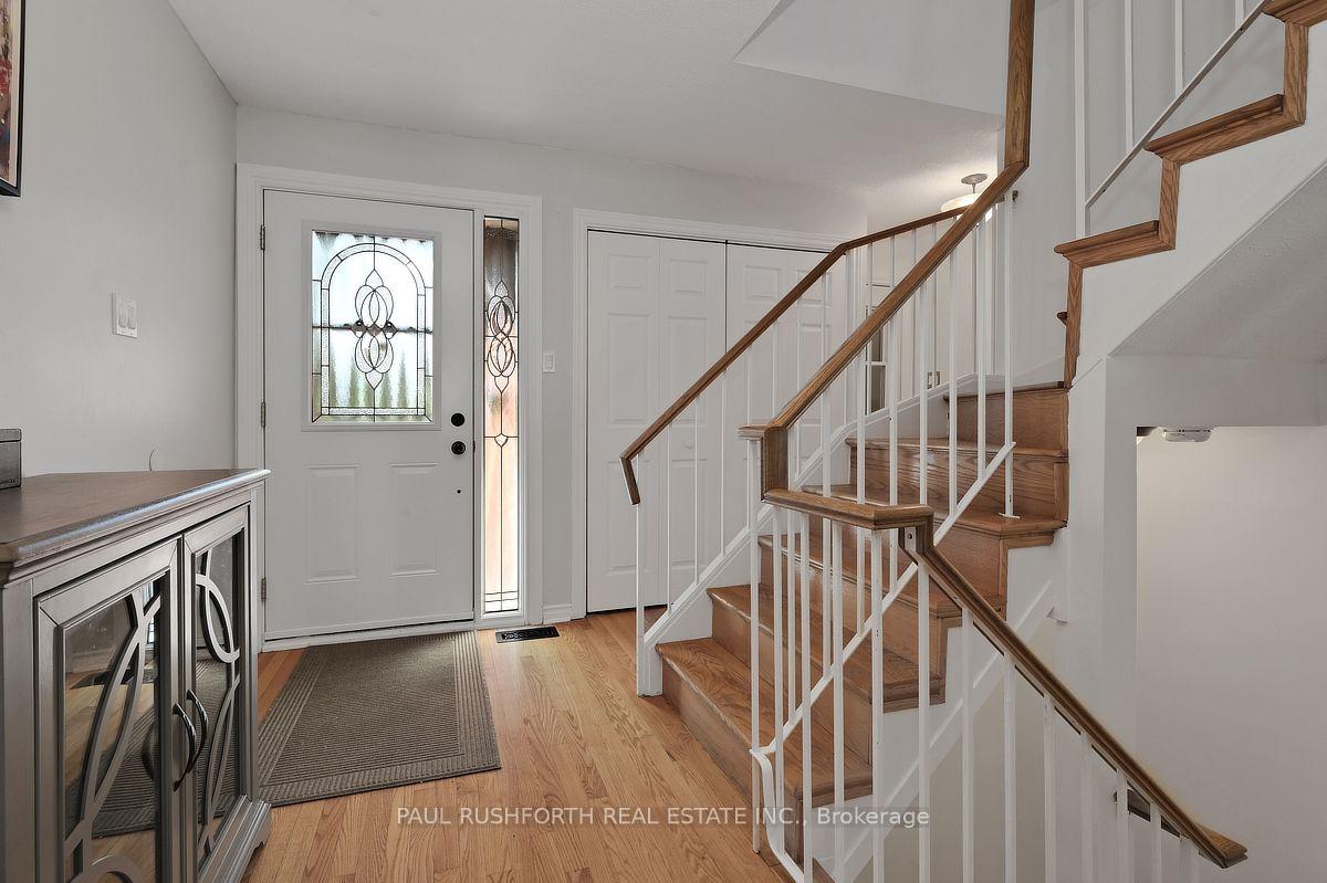 Photo 5 of 289 Kennedy Lane E, Ottawa, Bilberry Creek/Queenswood Heights — HOMEH