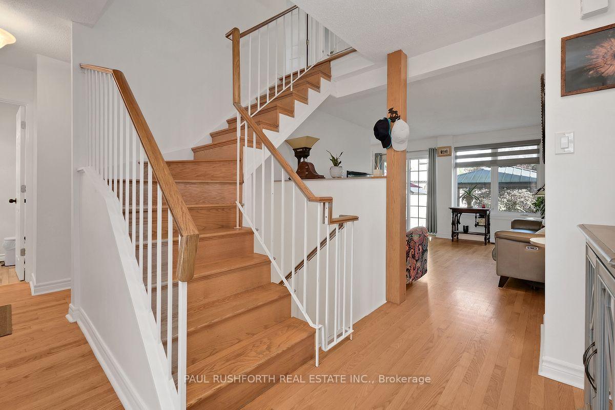 Photo 6 of 289 Kennedy Lane E, Ottawa, Bilberry Creek/Queenswood Heights — HOMEH
