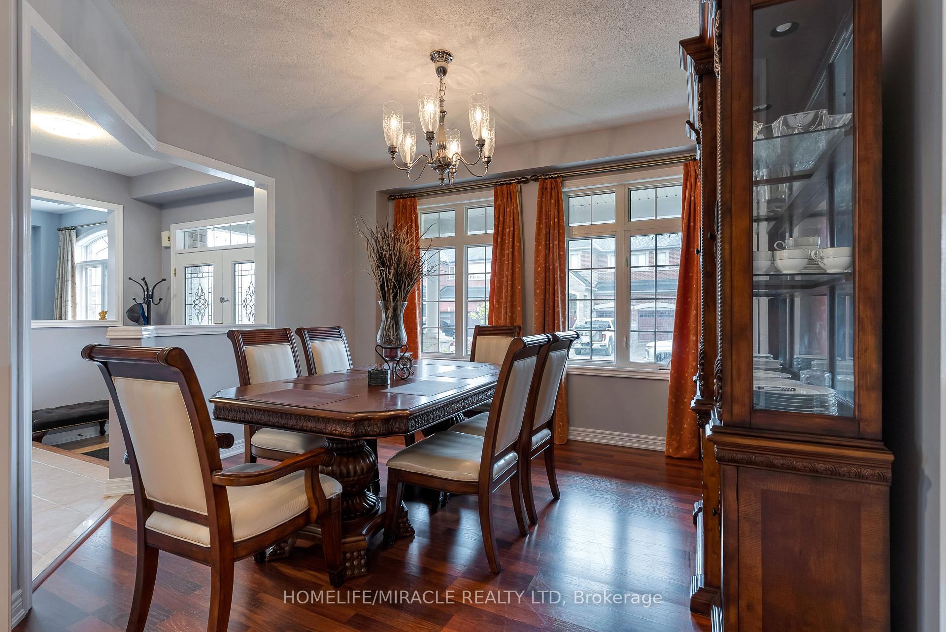Photo 11 of 9 Peridot Road, Brampton, Bram East — HOMEH