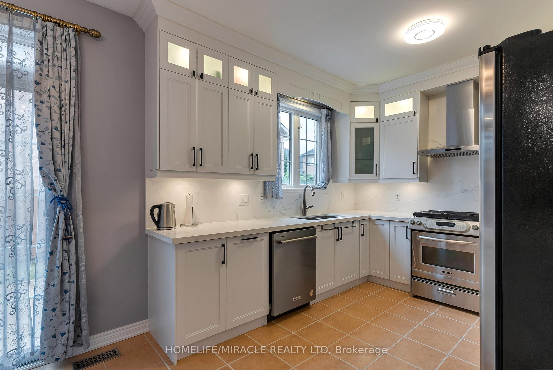 Photo 19 of 9 Peridot Road, Brampton, Bram East — HOMEH