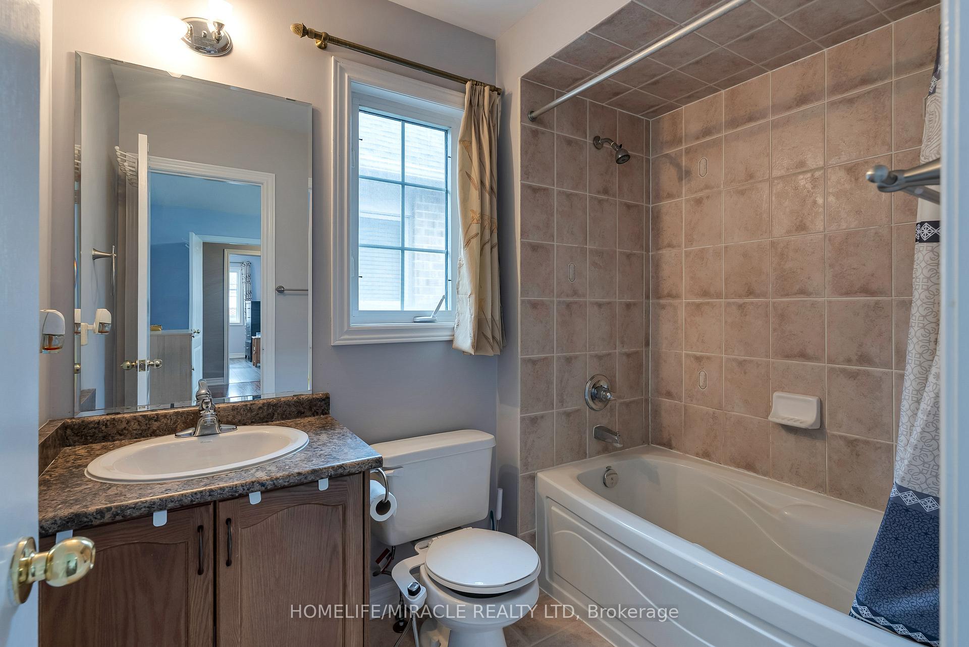 Photo 35 of 9 Peridot Road, Brampton, Bram East — HOMEH