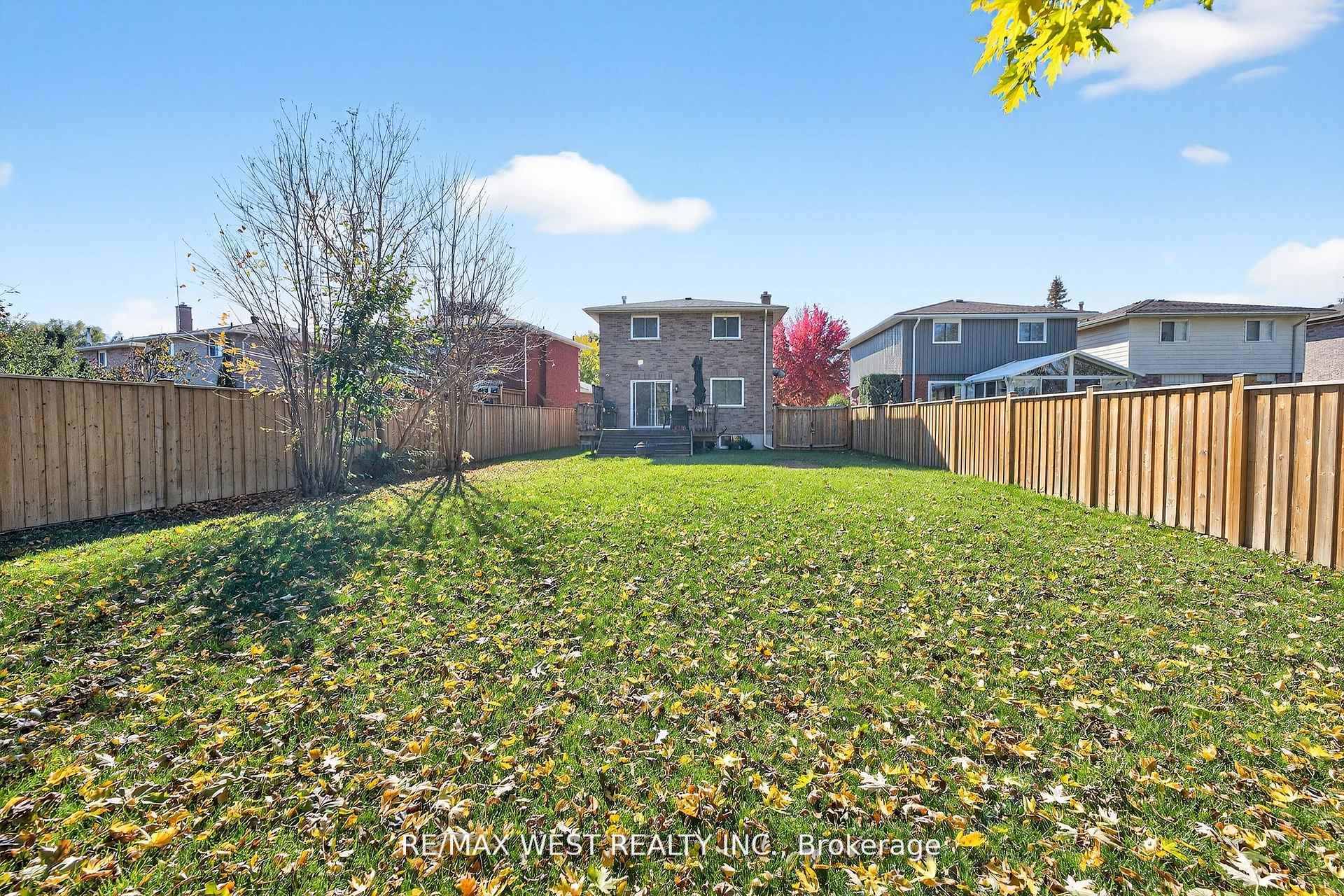 Photo 3 of 100 Kerr Boulevard, New Tecumseth, Alliston — HOMEH