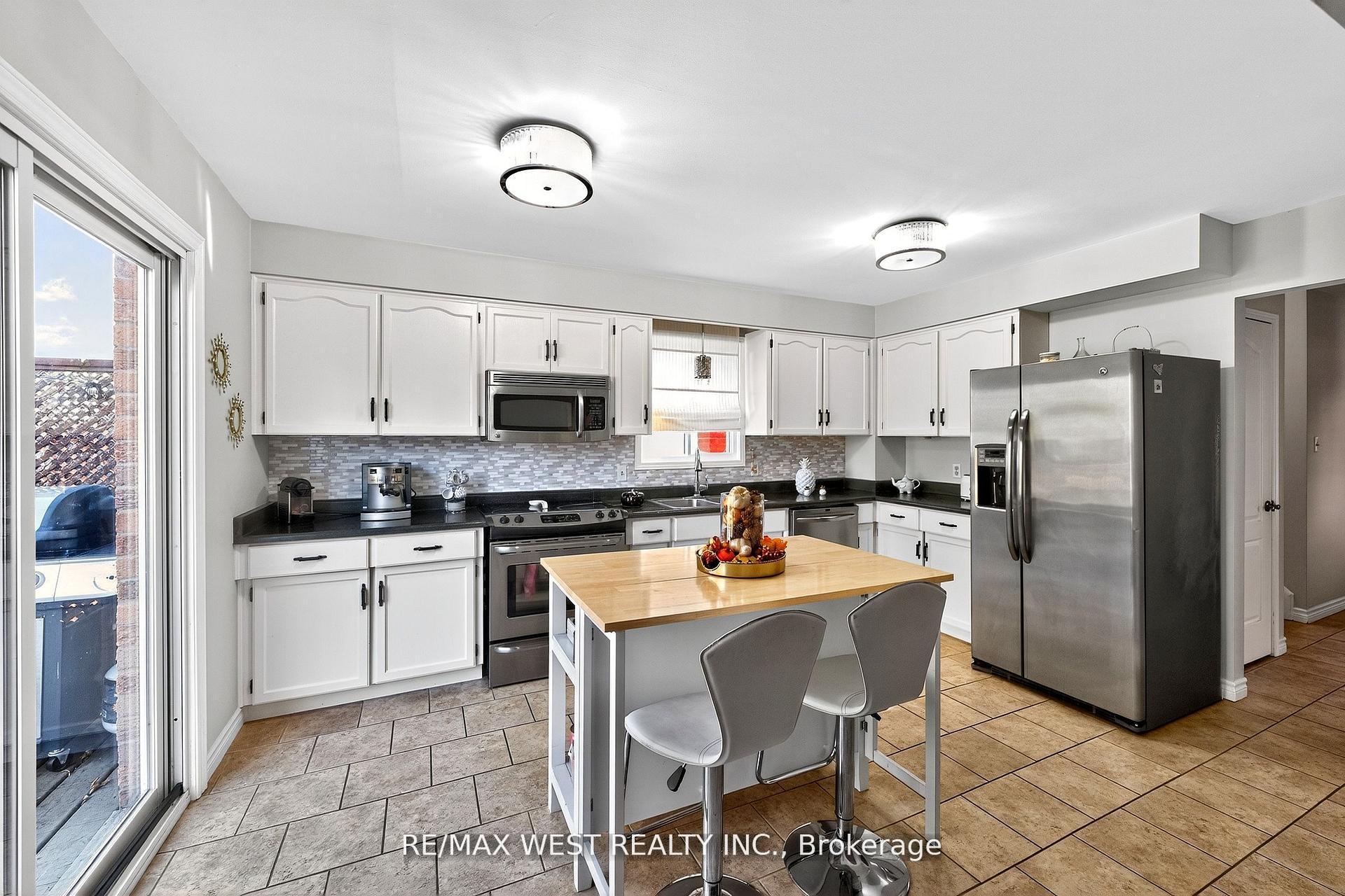 Photo 17 of 100 Kerr Boulevard, New Tecumseth, Alliston — HOMEH
