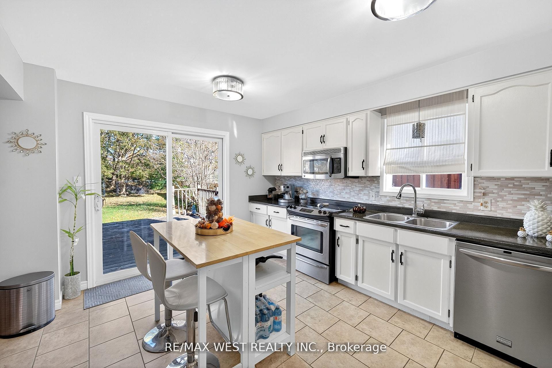 Photo 18 of 100 Kerr Boulevard, New Tecumseth, Alliston — HOMEH