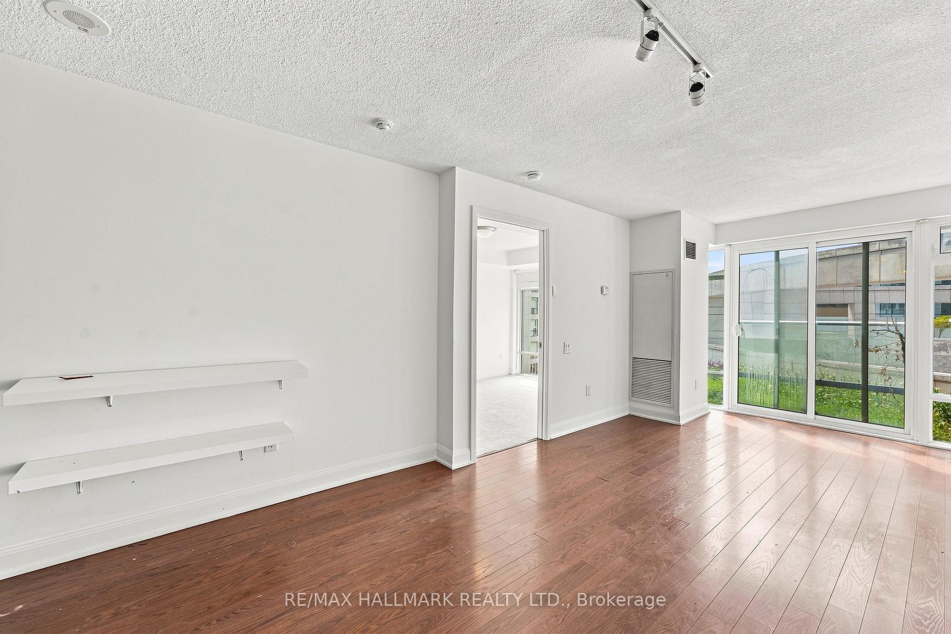 Photo 6 of Unit 403, 2191 Yonge Street, Toronto, Mount Pleasant West — HOMEH