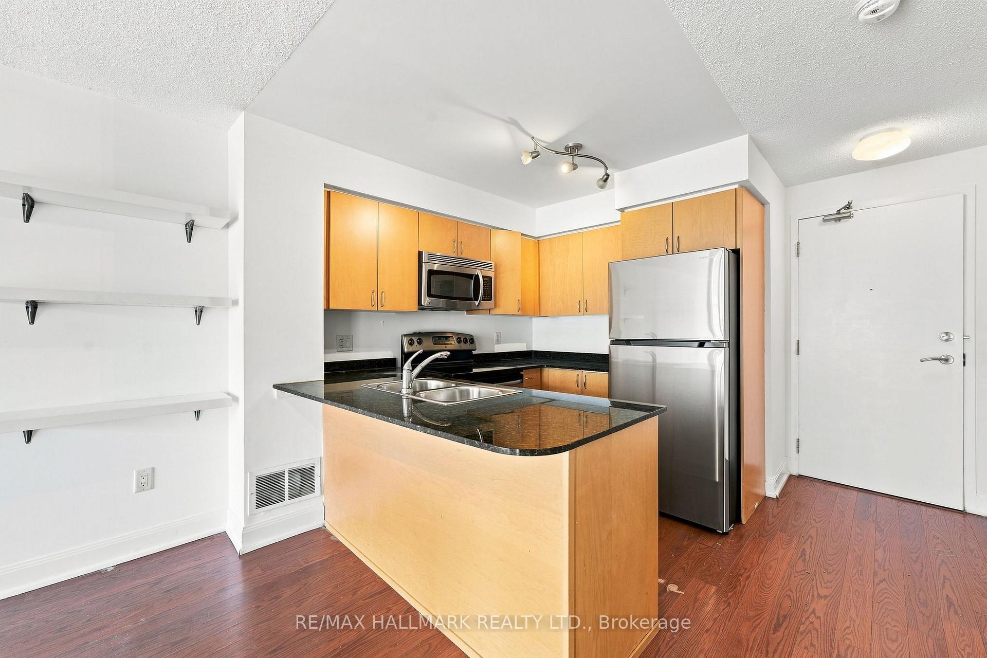 Photo 10 of Unit 403, 2191 Yonge Street, Toronto, Mount Pleasant West — HOMEH