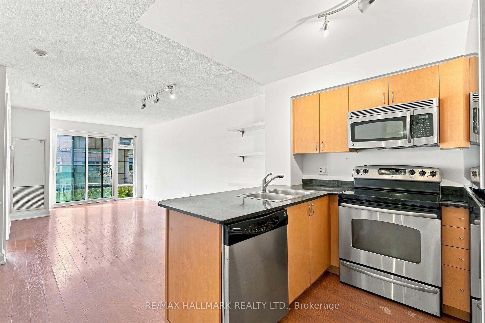 Photo 12 of Unit 403, 2191 Yonge Street, Toronto, Mount Pleasant West — HOMEH