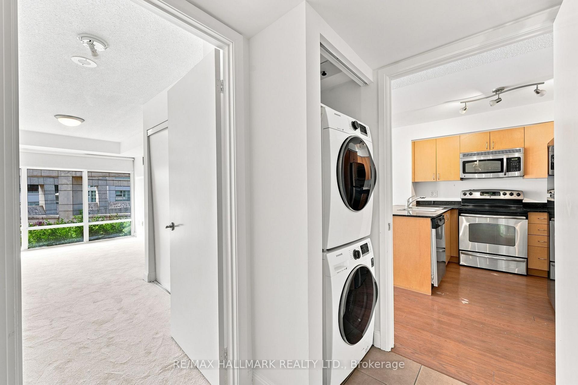 Photo 27 of Unit 403, 2191 Yonge Street, Toronto, Mount Pleasant West — HOMEH