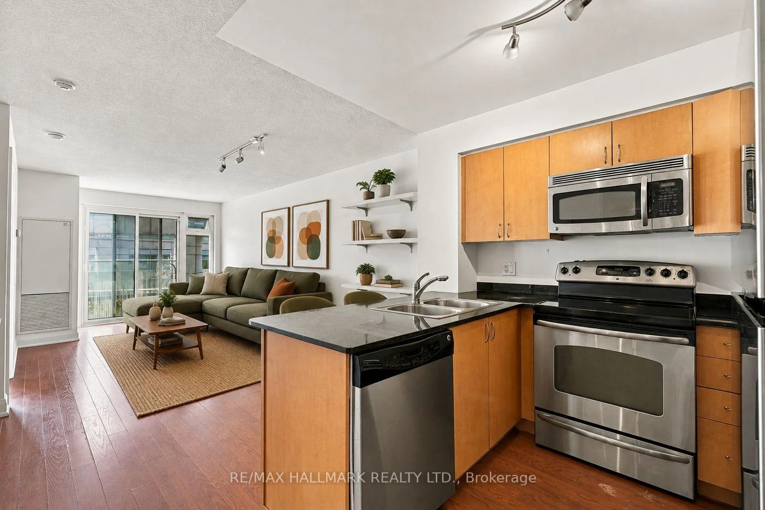 Photo 13 of Unit 403, 2191 Yonge Street, Toronto, Mount Pleasant West — HOMEH