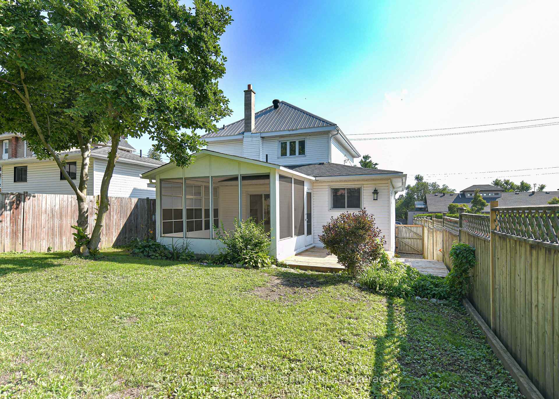 Photo 12 of 12 Clinton Street, Orillia — HOMEH