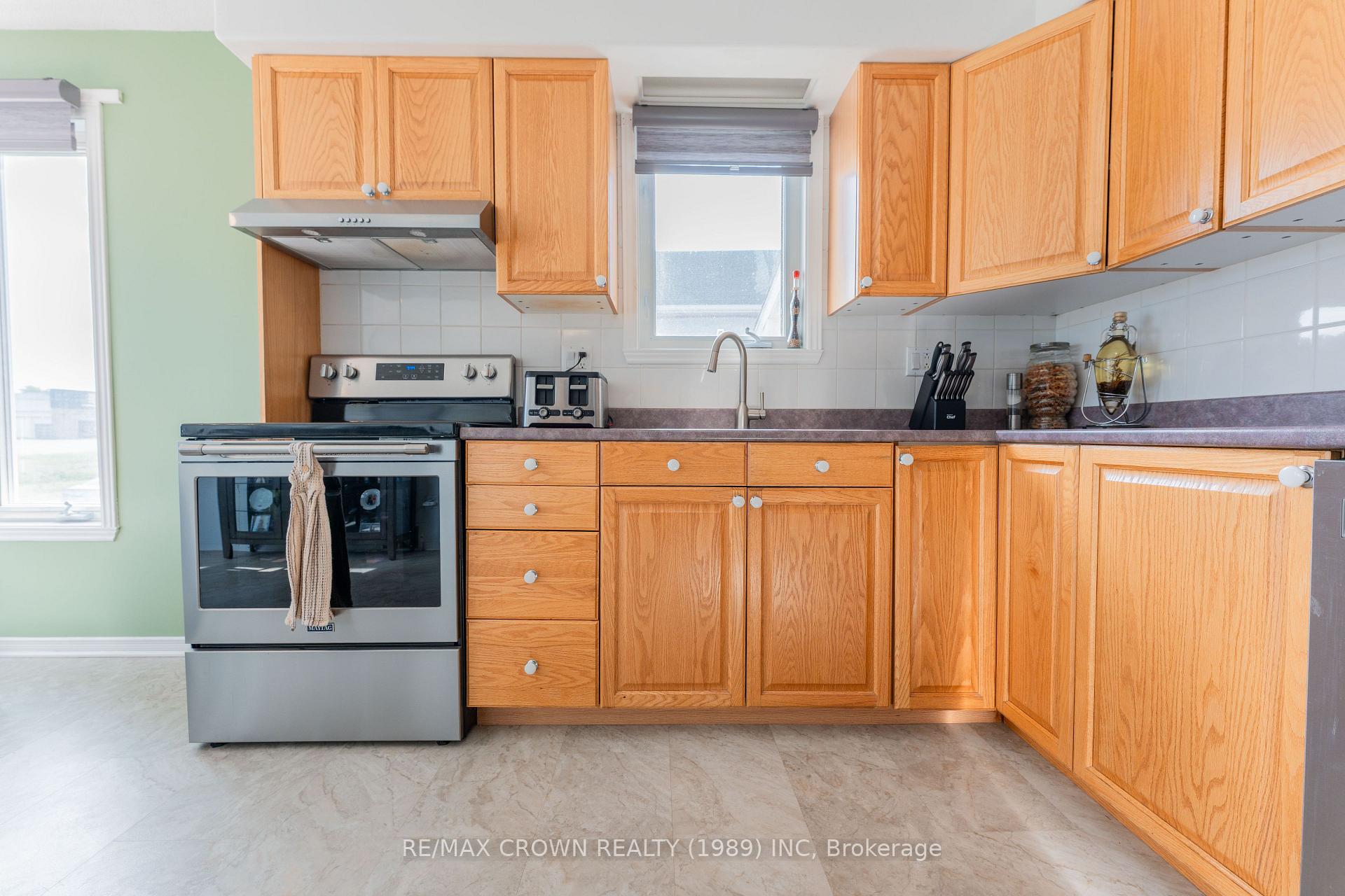 Photo 12 of 19 Lemarier Street, Kapuskasing — HOMEH