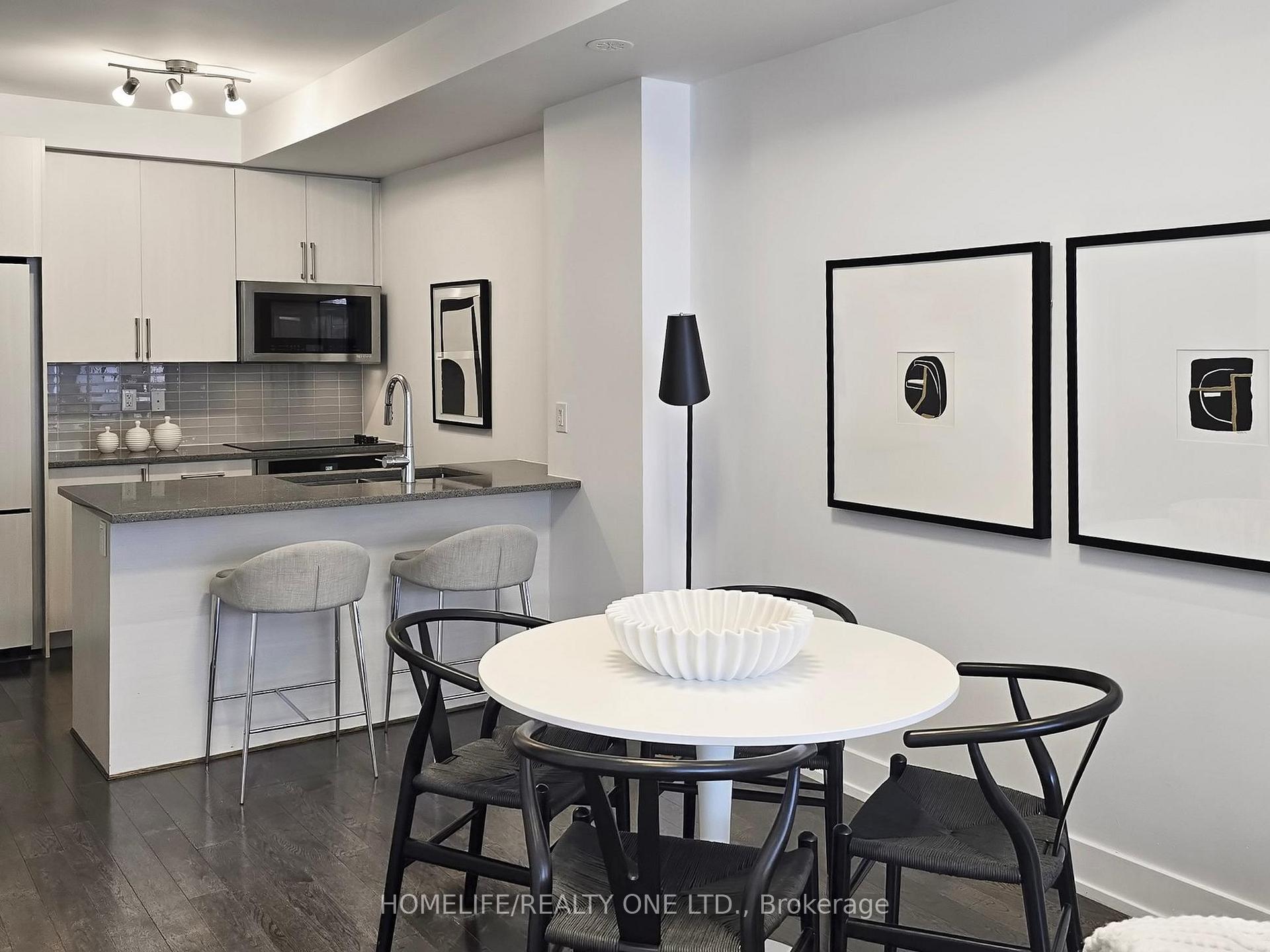 Photo 9 of 1076 Lansdowne Avenue, Toronto, Dovercourt-Wallace Emerson-Junction — HOMEH