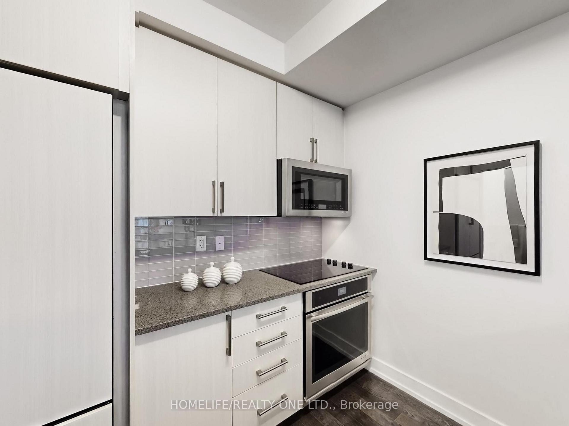 Photo 12 of 1076 Lansdowne Avenue, Toronto, Dovercourt-Wallace Emerson-Junction — HOMEH