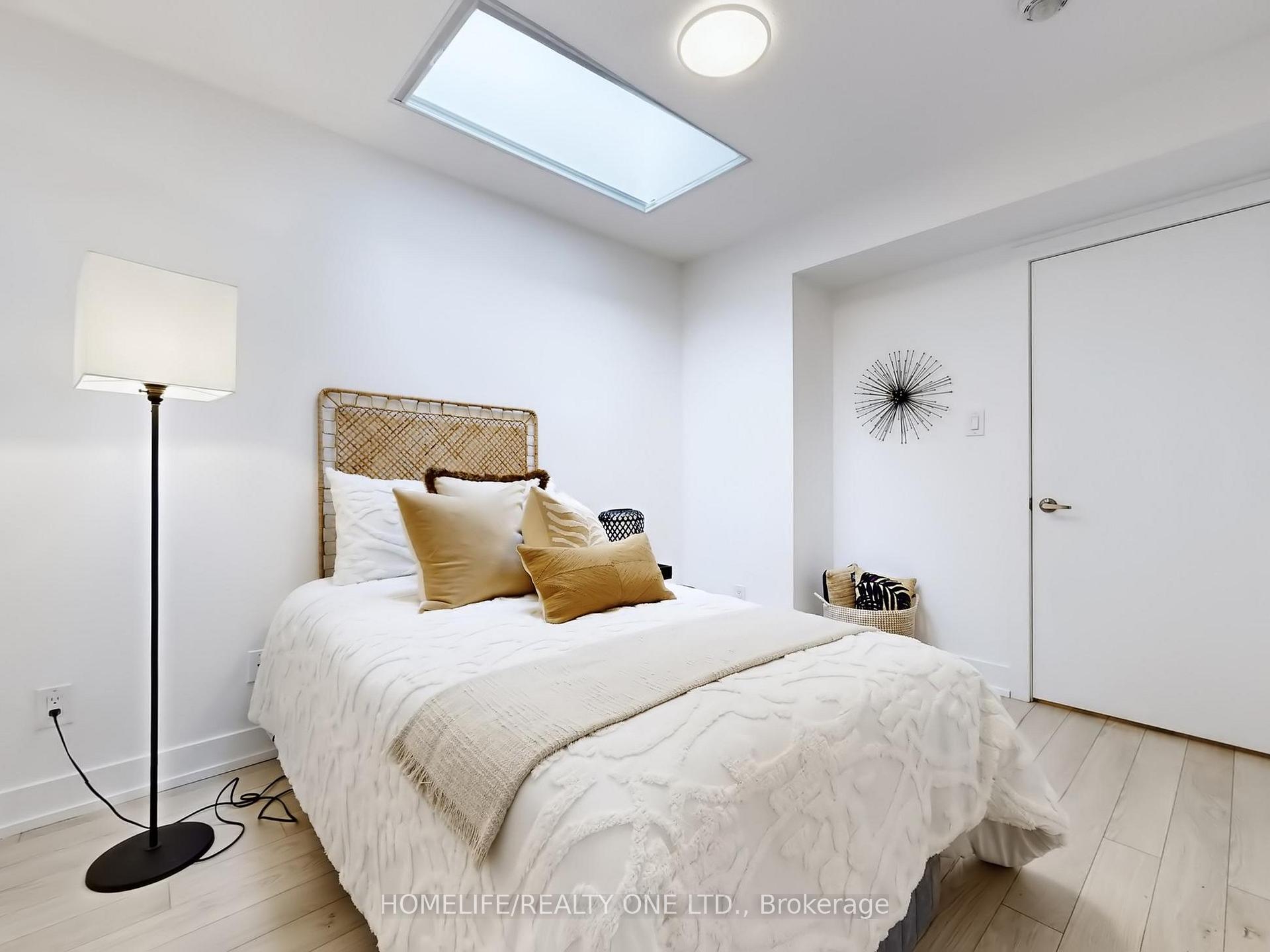 Photo 26 of 1076 Lansdowne Avenue, Toronto, Dovercourt-Wallace Emerson-Junction — HOMEH