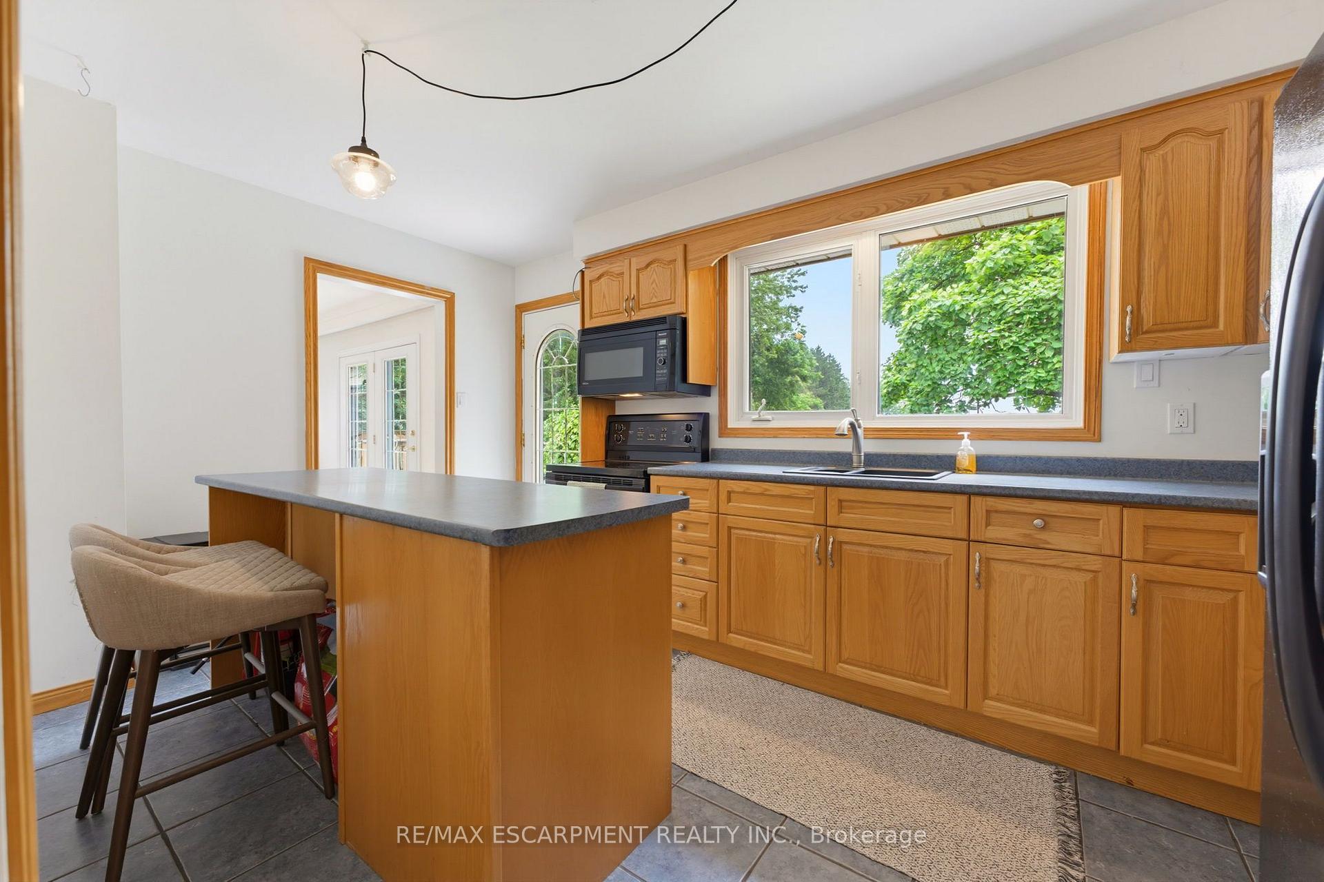Photo 11 of 200 Lynden Road, Hamilton, Lynden — HOMEH