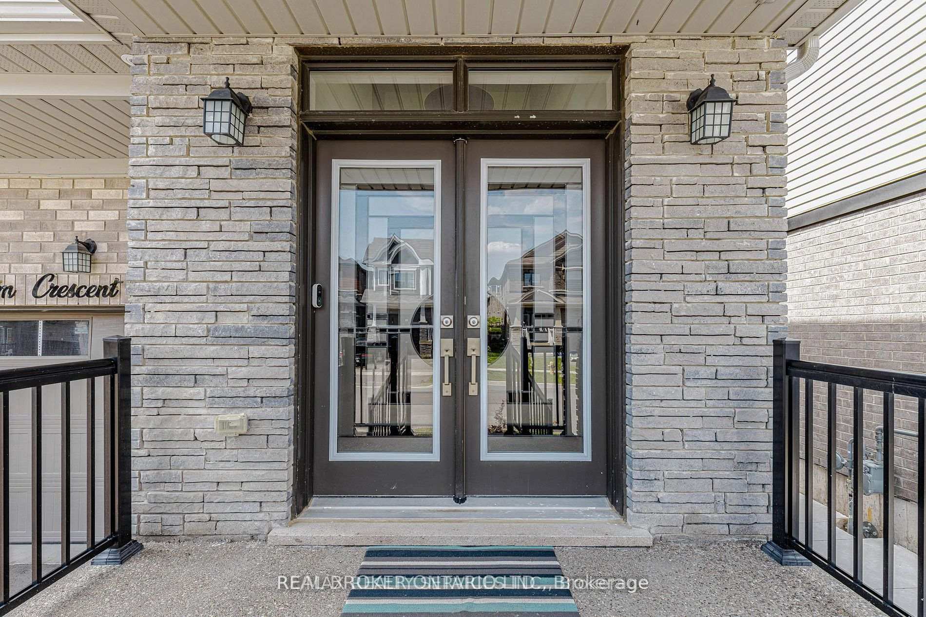 Photo 7 of 67 Malcolm Crescent, Haldimand — HOMEH