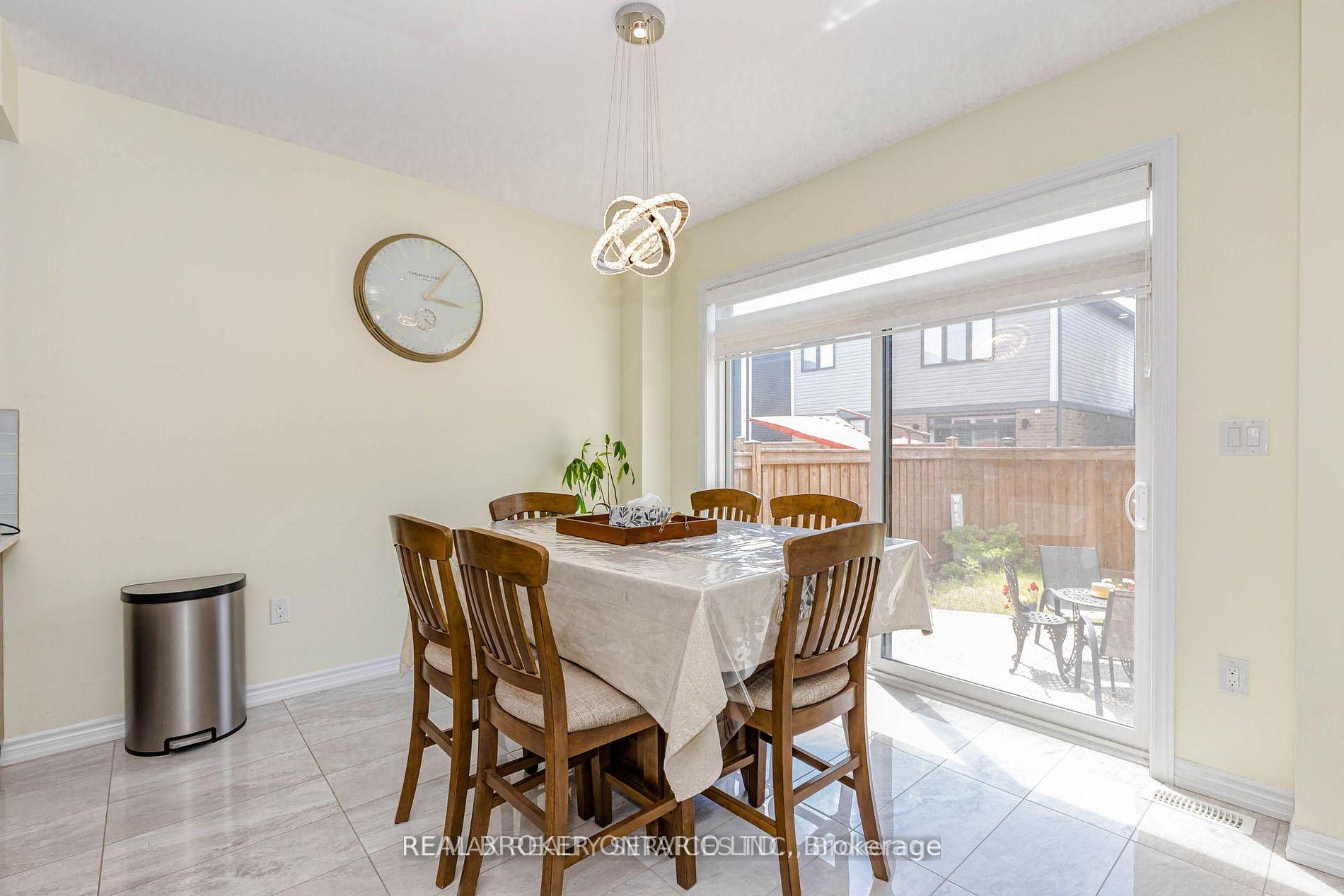 Photo 19 of 67 Malcolm Crescent, Haldimand — HOMEH