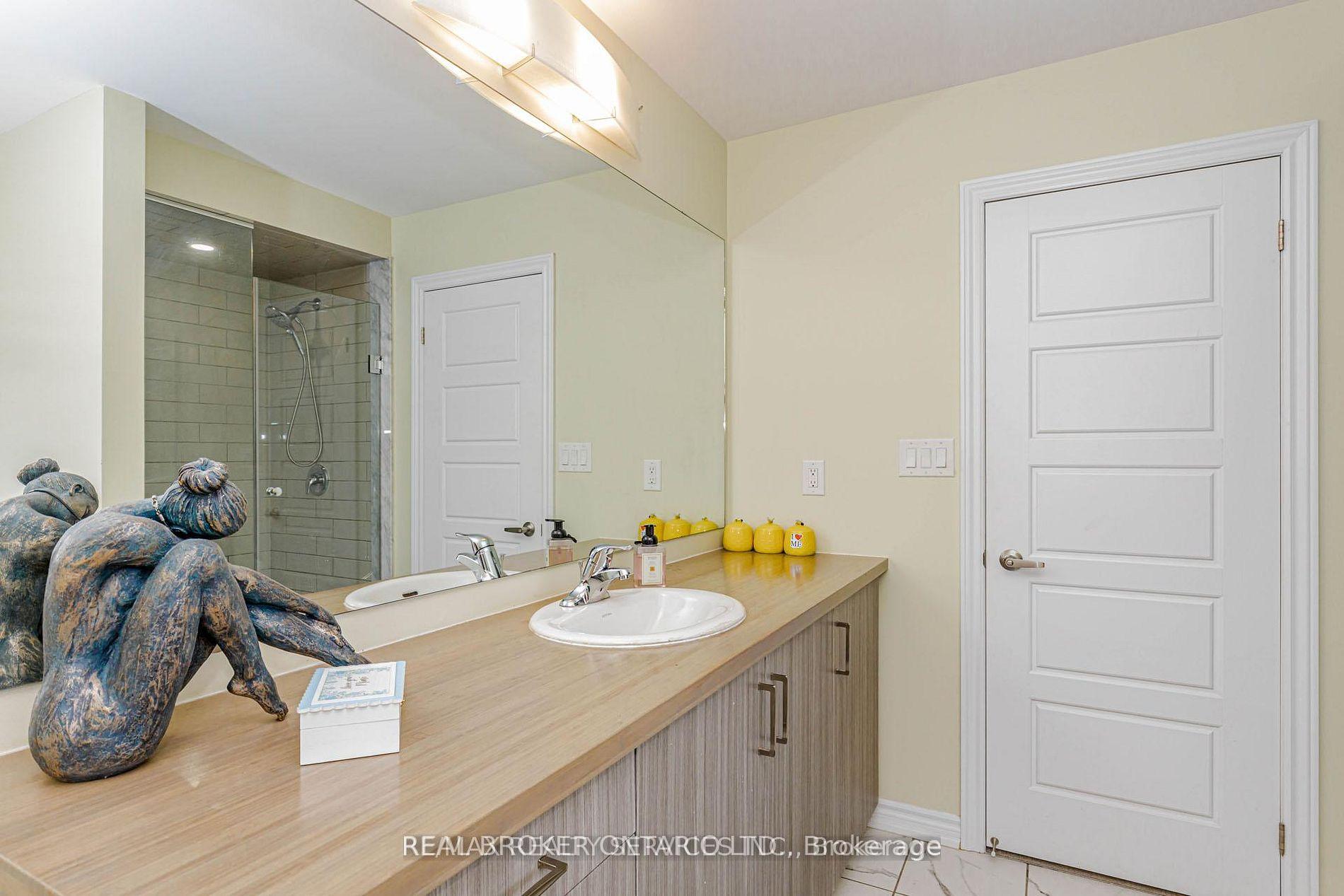 Photo 23 of 67 Malcolm Crescent, Haldimand — HOMEH