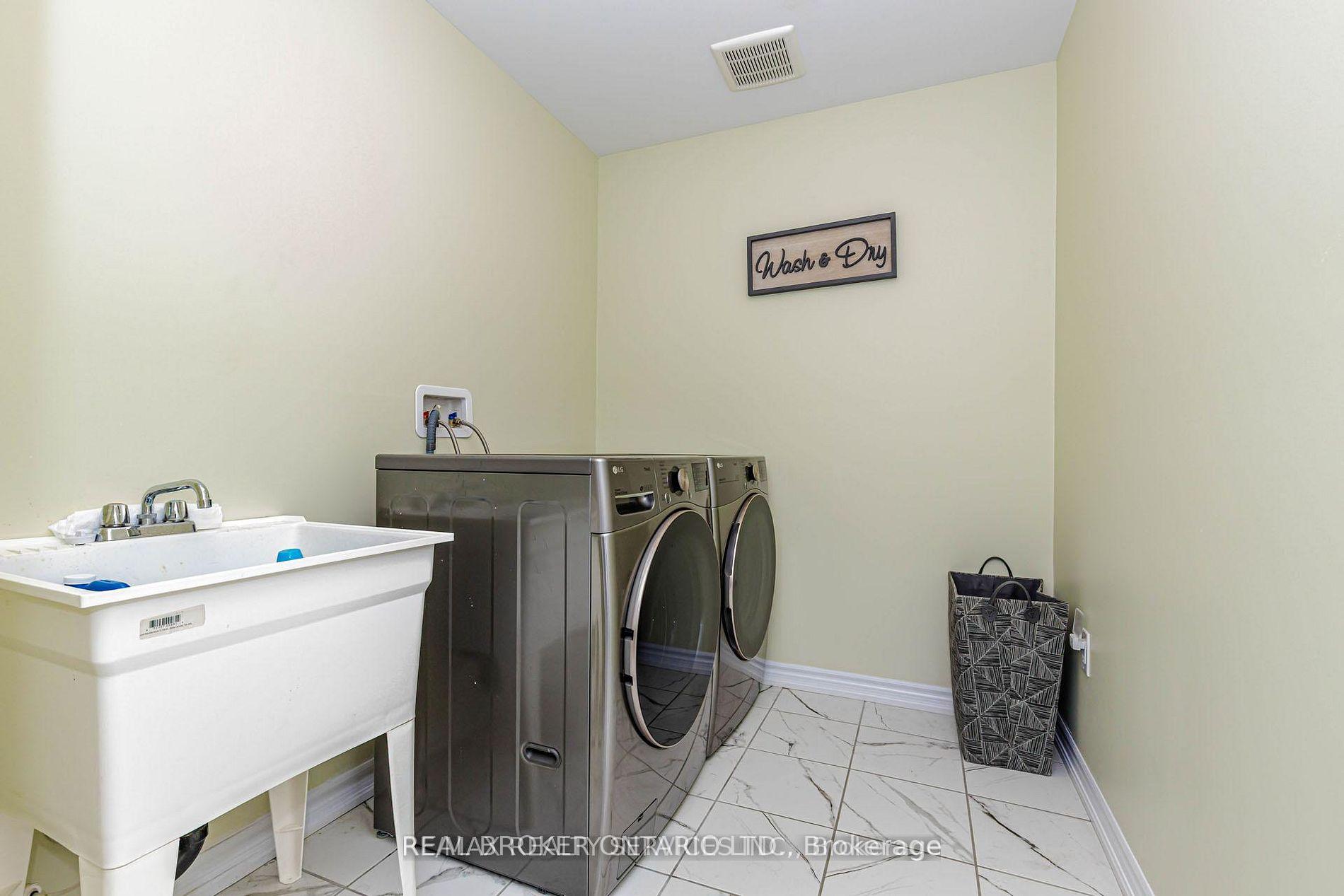 Photo 25 of 67 Malcolm Crescent, Haldimand — HOMEH
