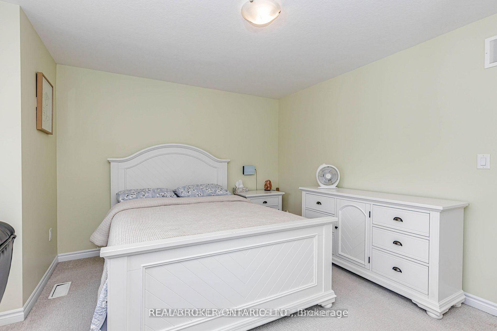 Photo 27 of 67 Malcolm Crescent, Haldimand — HOMEH