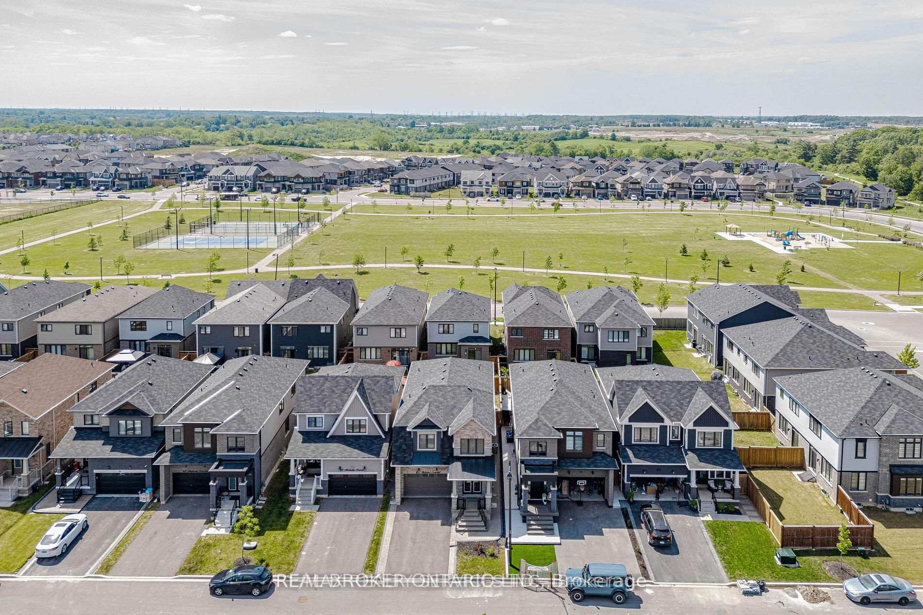 Photo 39 of 67 Malcolm Crescent, Haldimand — HOMEH