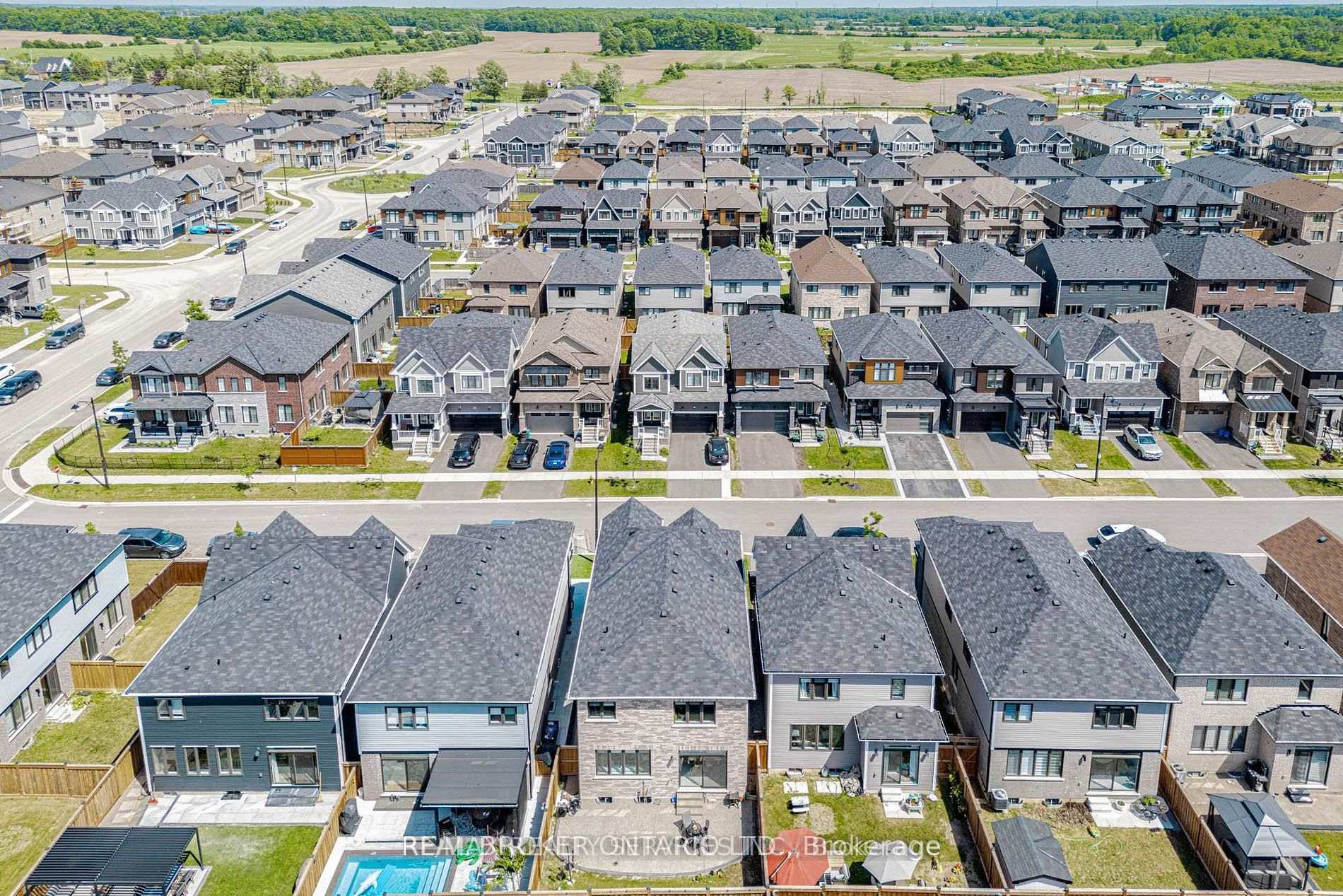 Photo 40 of 67 Malcolm Crescent, Haldimand — HOMEH