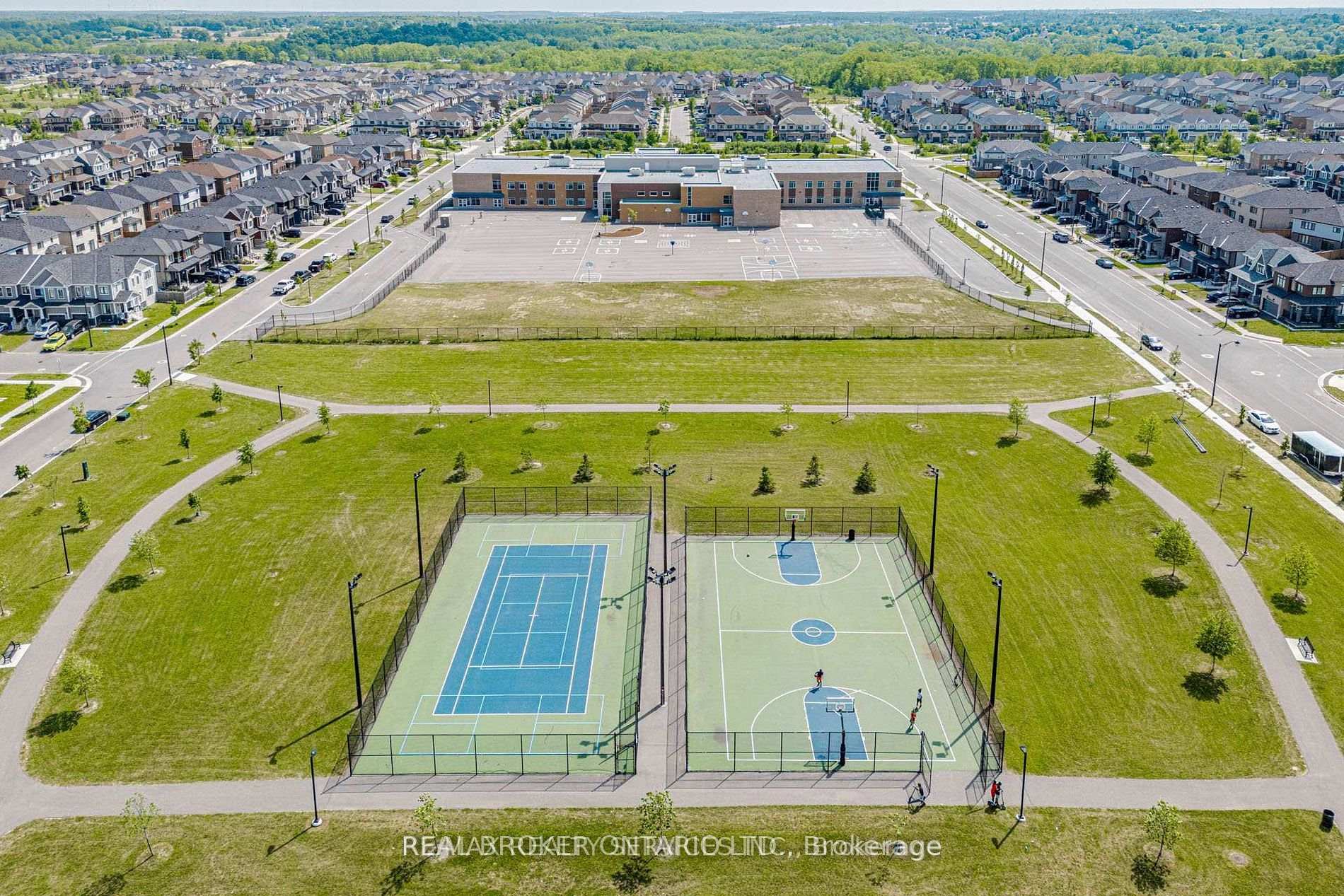 Photo 43 of 67 Malcolm Crescent, Haldimand — HOMEH