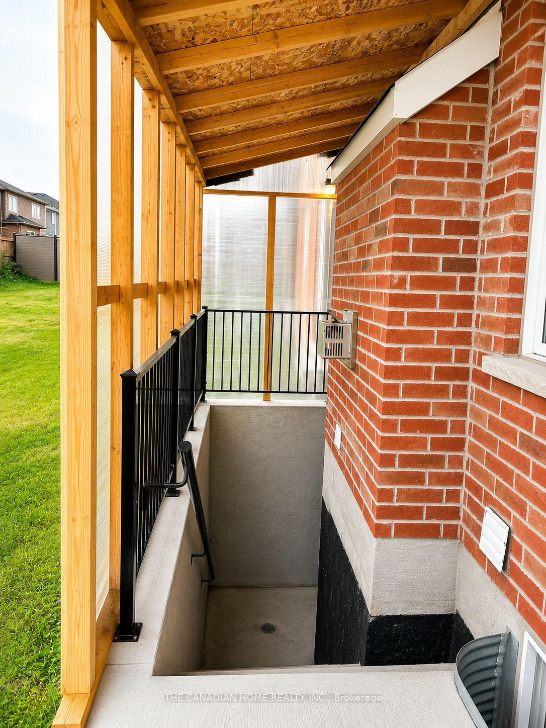 Photo 4 of Unit 1, 240 Ridge Road, Cambridge, Silver Heights — HOMEH
