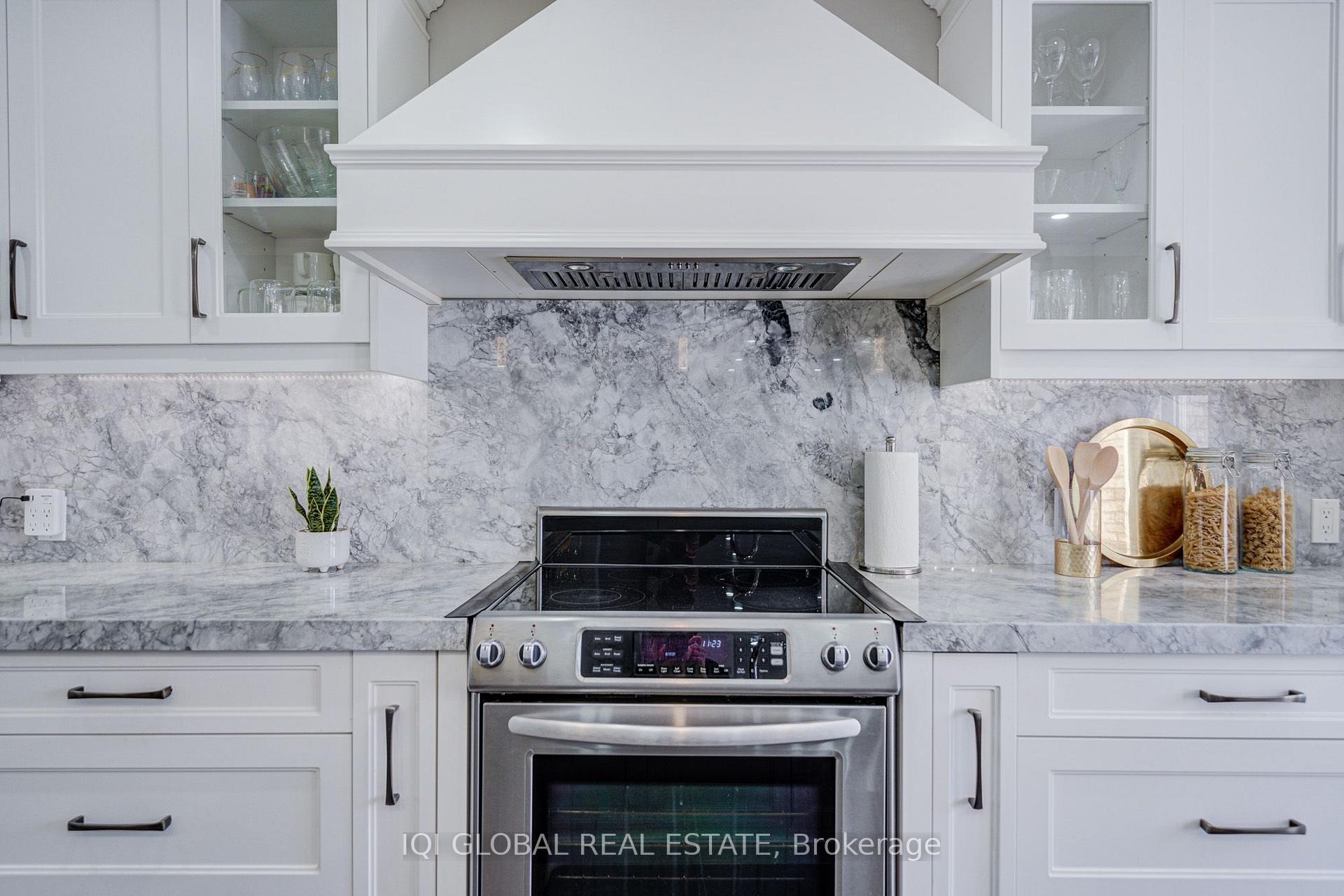 Photo 12 of 235 Belview Avenue, Vaughan, East Woodbridge — HOMEH