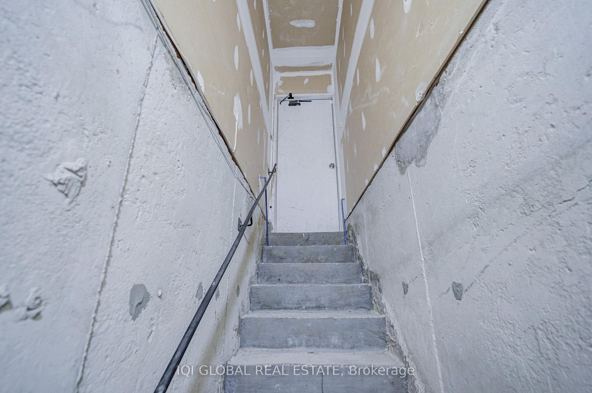 Photo 37 of 235 Belview Avenue, Vaughan, East Woodbridge — HOMEH
