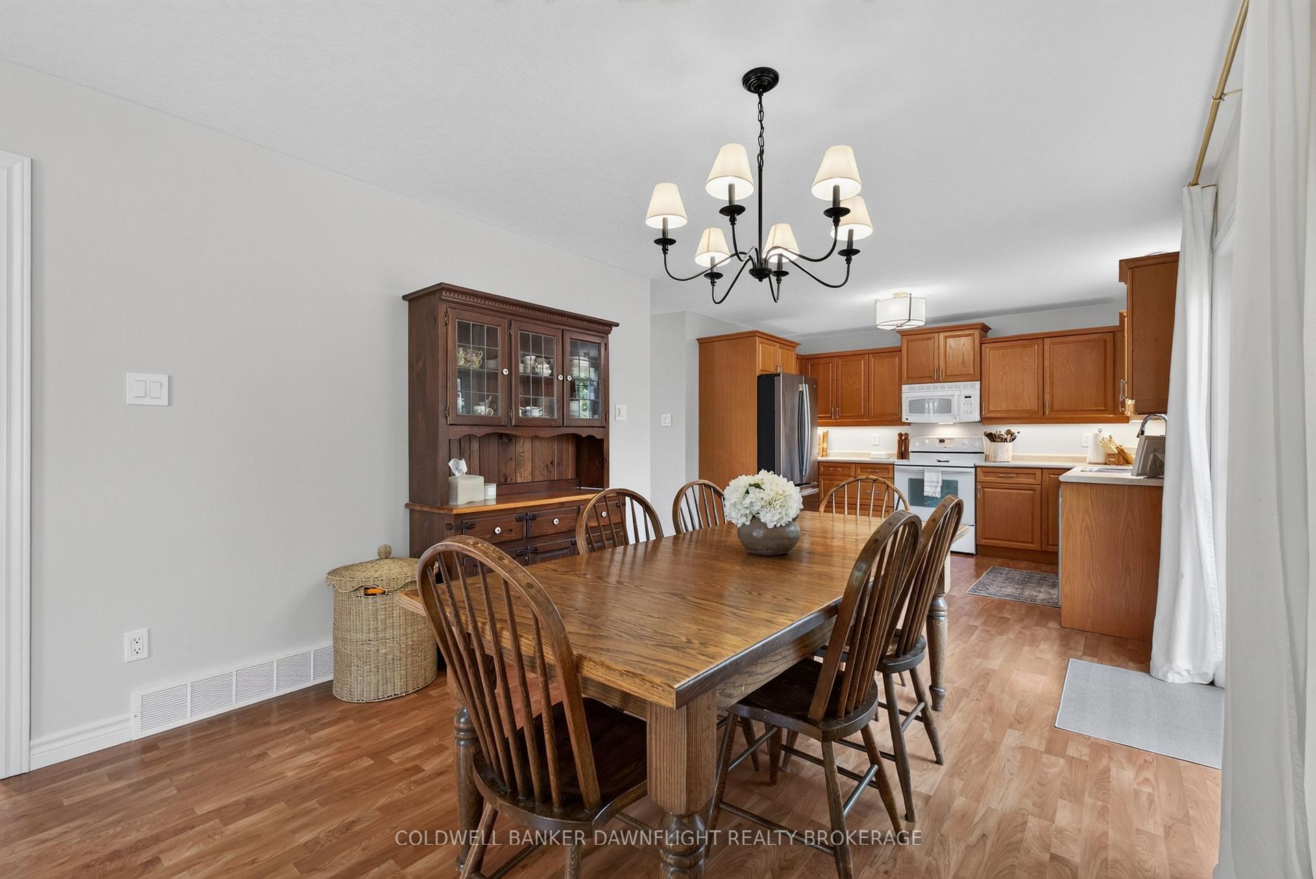 Photo 11 of 7 Finch Street, North Middlesex, Ailsa Craig — HOMEH