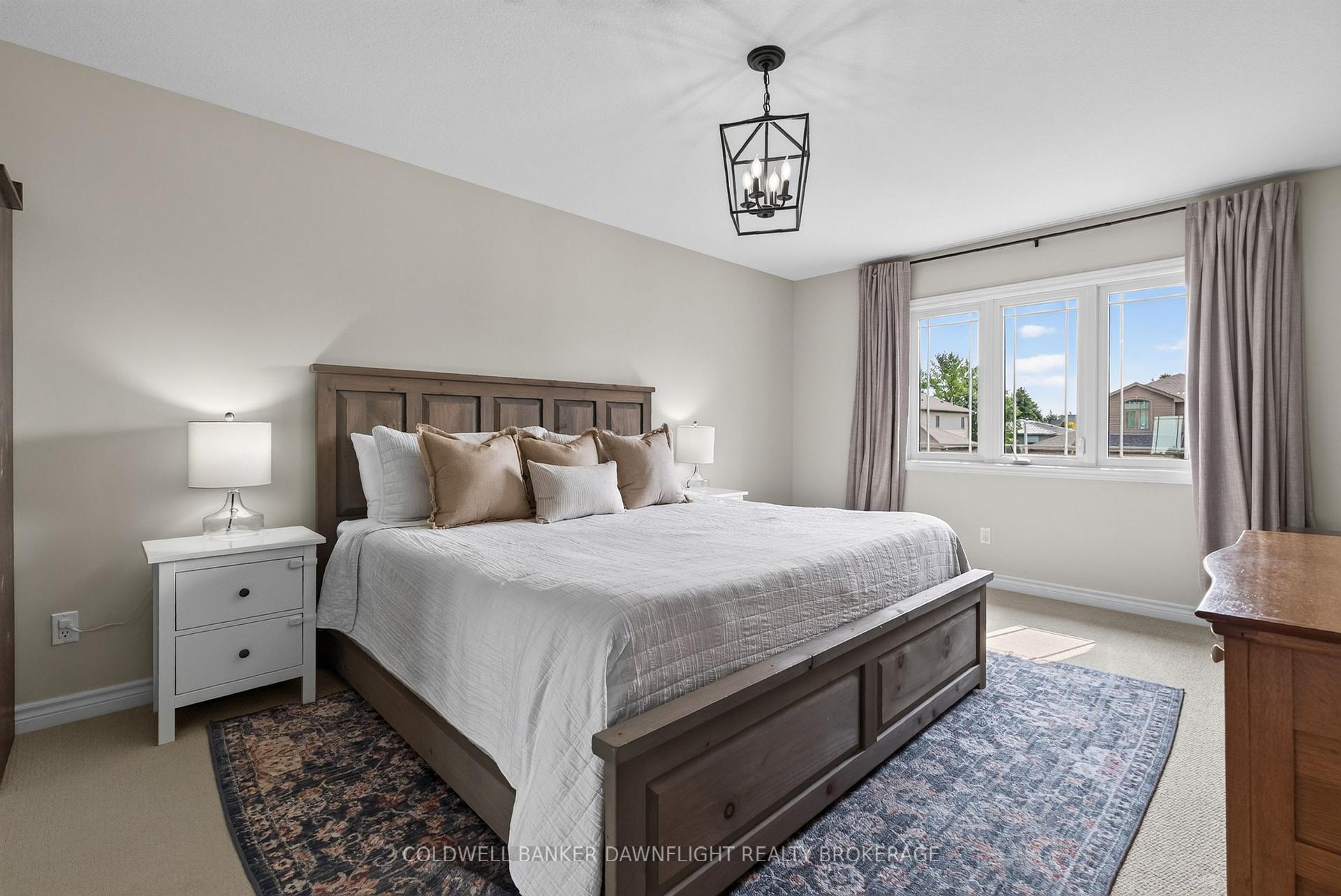 Photo 17 of 7 Finch Street, North Middlesex, Ailsa Craig — HOMEH