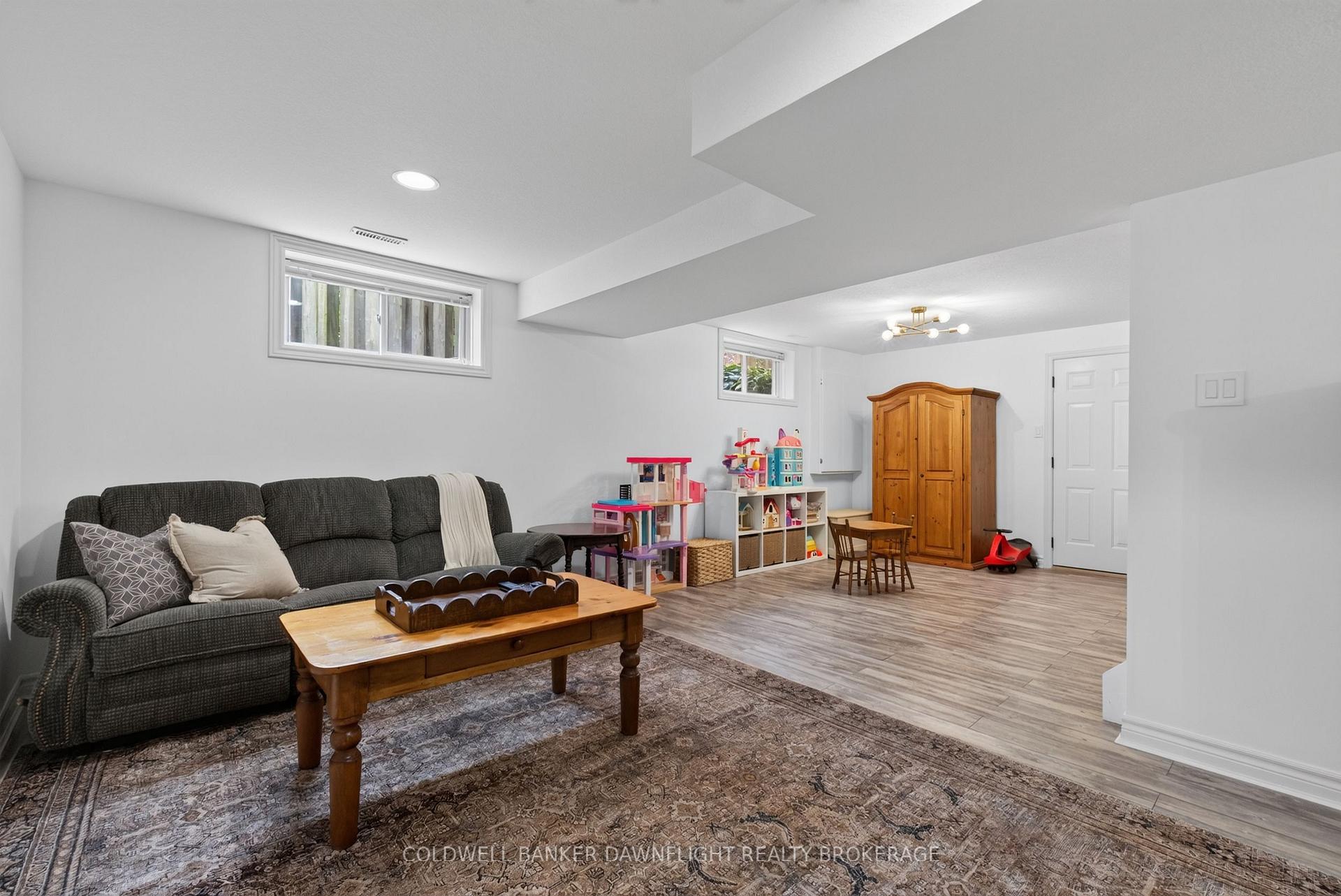 Photo 31 of 7 Finch Street, North Middlesex, Ailsa Craig — HOMEH
