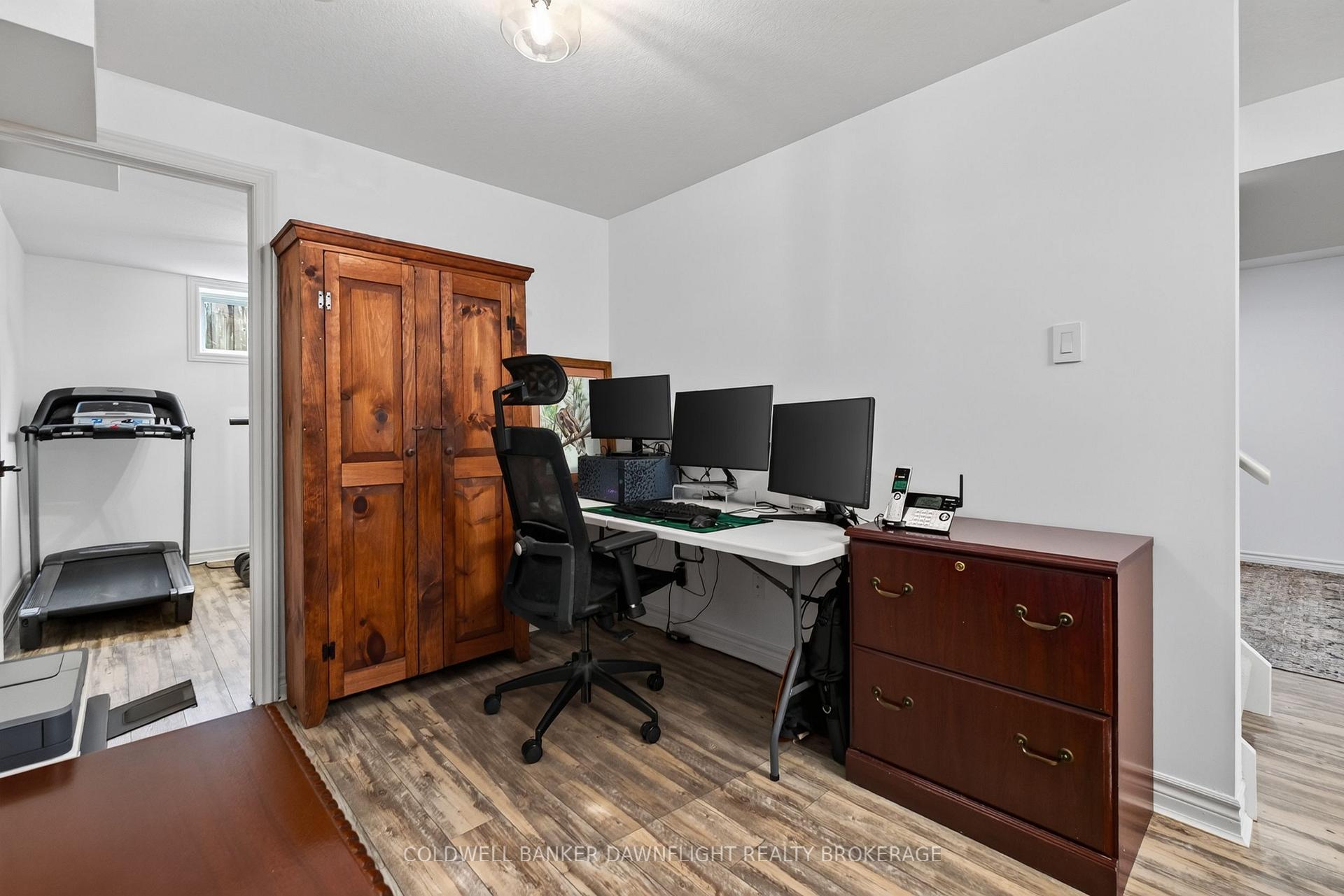 Photo 33 of 7 Finch Street, North Middlesex, Ailsa Craig — HOMEH
