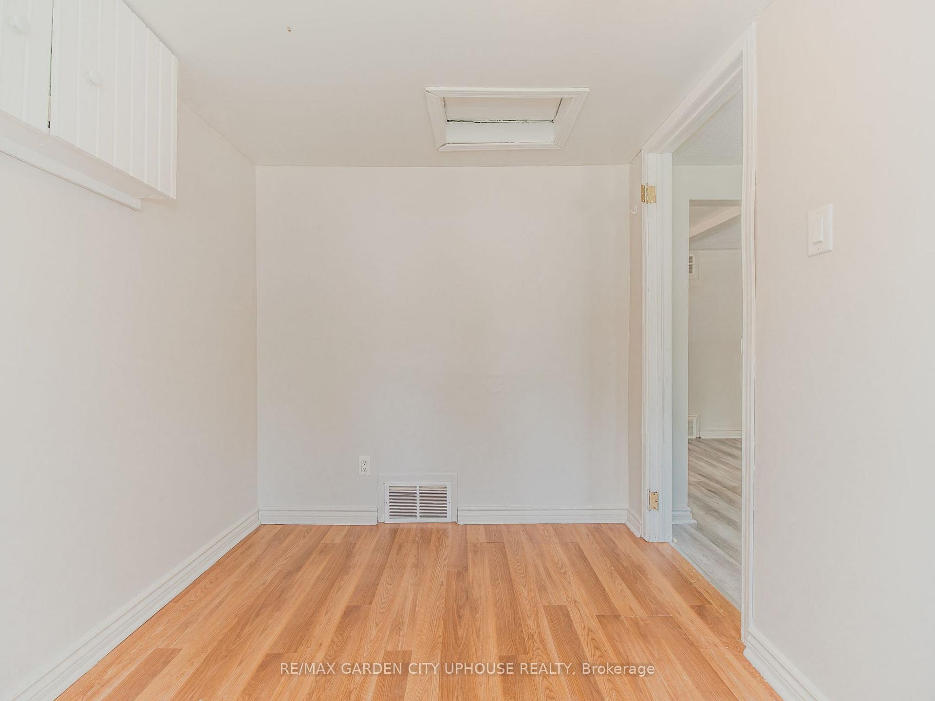 Photo 7 of 12 Beachaven Drive, St. Catharines, Port Weller — HOMEH